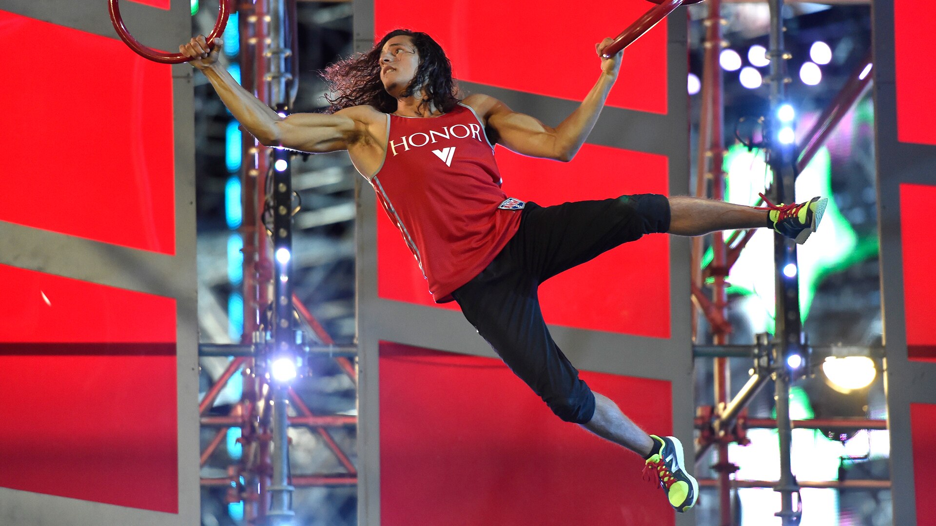 Watch American Ninja Warrior Highlight Daniel Gil Stage 2