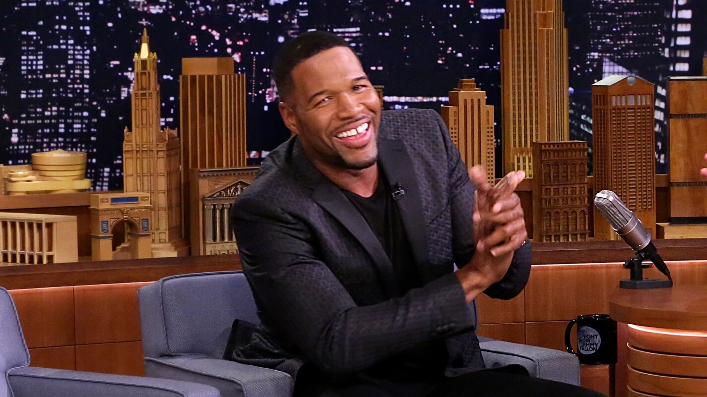 Michael Strahan's pinky injury