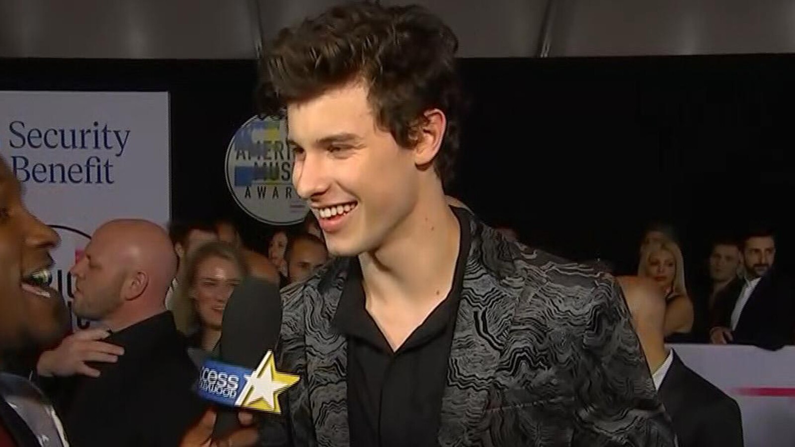 Watch Access Hollywood Interview Shawn Mendes On His 2017 AMAs
