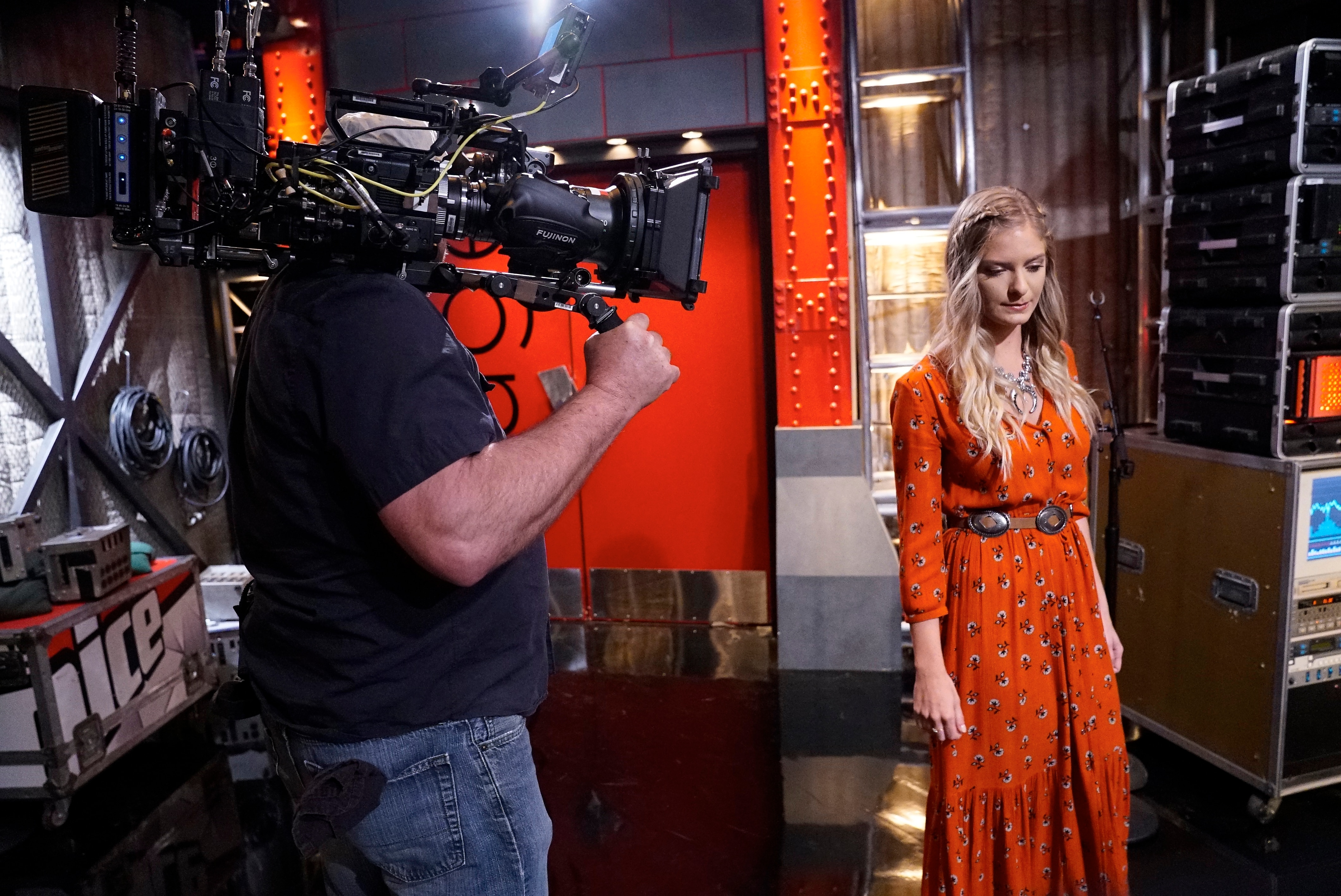 The Voice Behind the Scenes Blind Auditions Premiere, Night 1 Photo 2987370