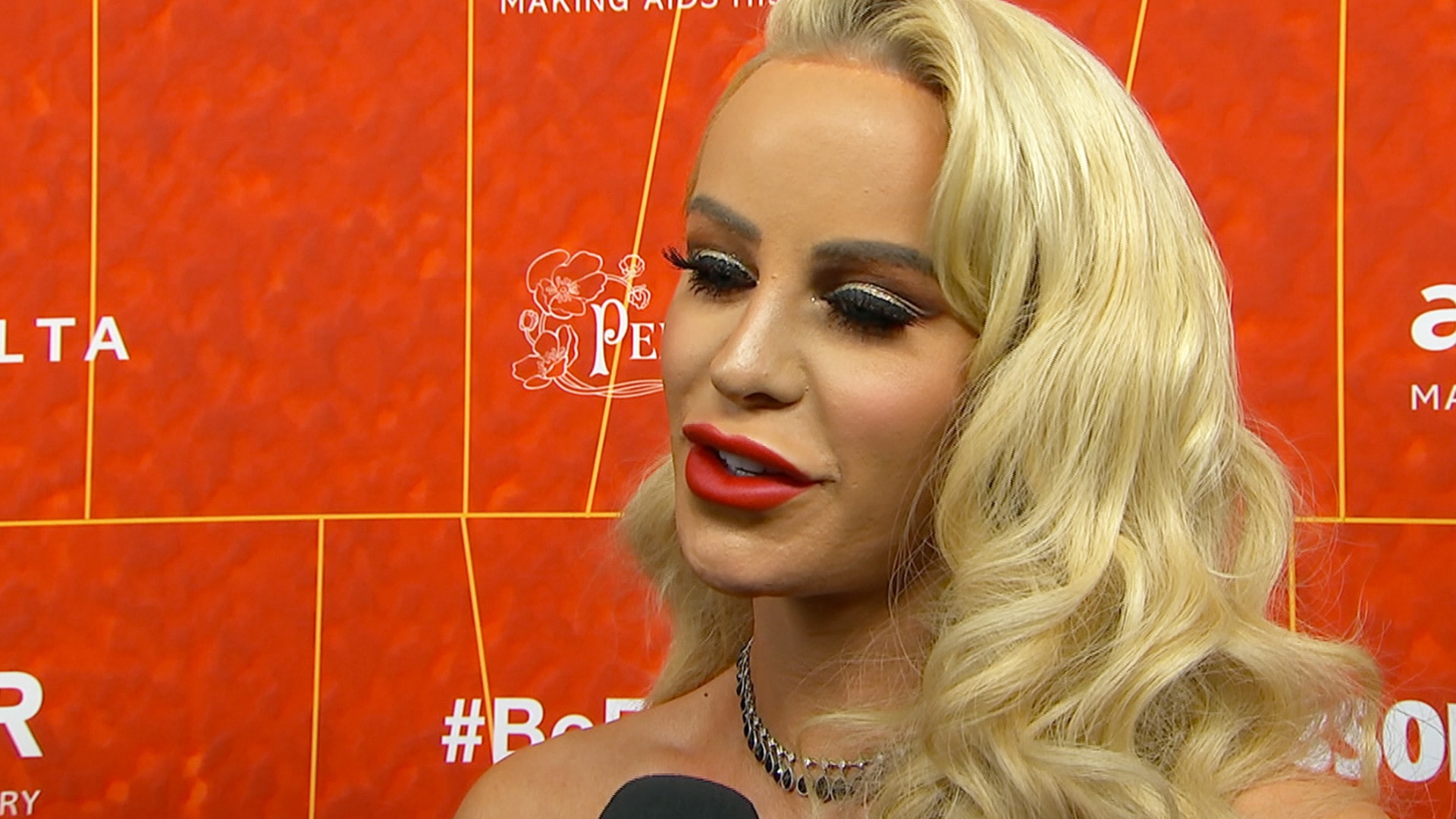 Watch Access Hollywood Interview Gigi Gorgeous Says She Cried Writing