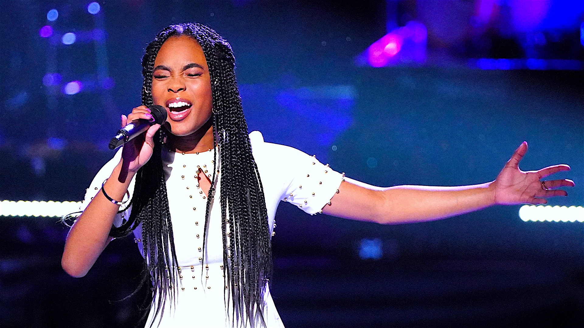 Watch The Voice Highlight Kennedy Holmes "What About Us"