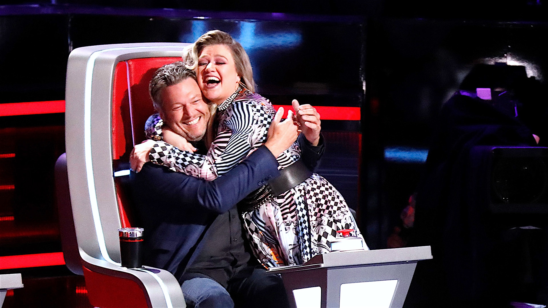 Watch The Voice Web Exclusive: Kelly Clarkson and Blake Shelton's