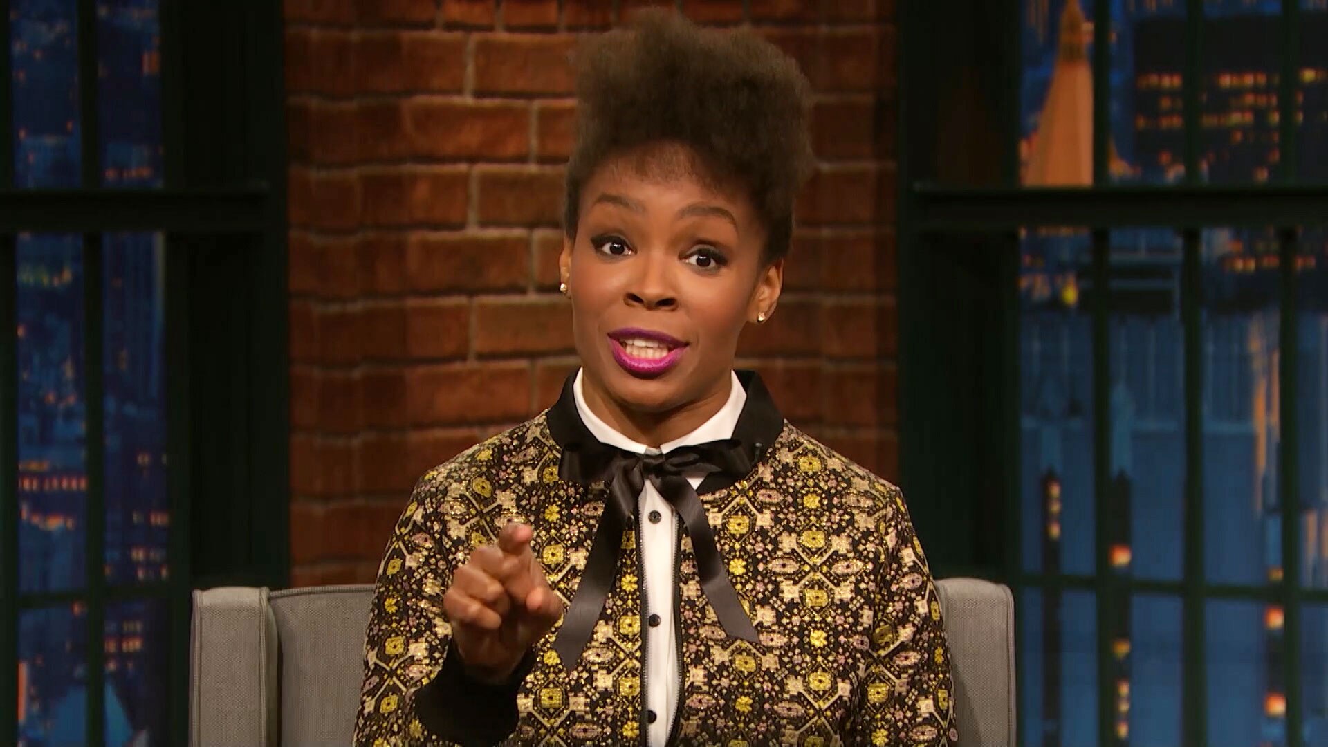 Watch Late Night with Seth Meyers Web Exclusive Amber Says What Super Bowl Edition
