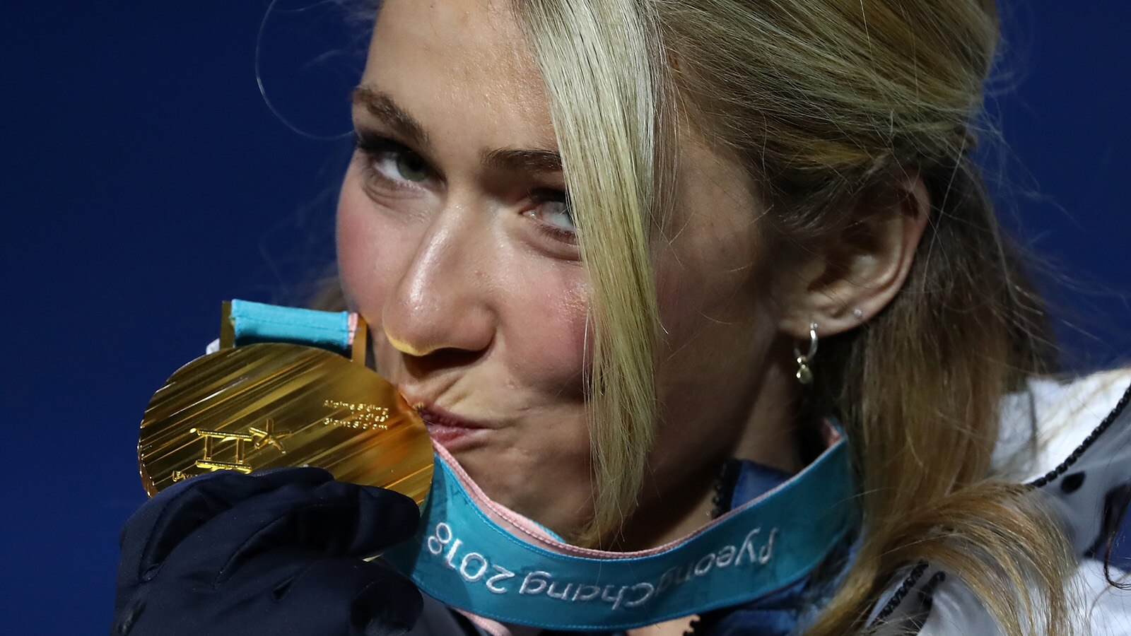 Watch Access Hollywood Interview: US Skier Mikaela ...