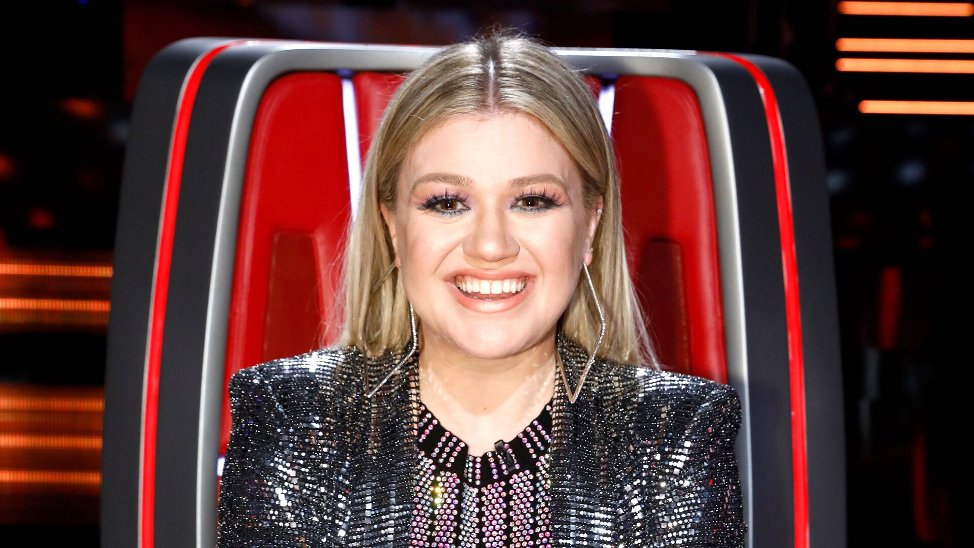 Watch The Voice Web Exclusive: Happy Birthday, Kelly! - NBC.com