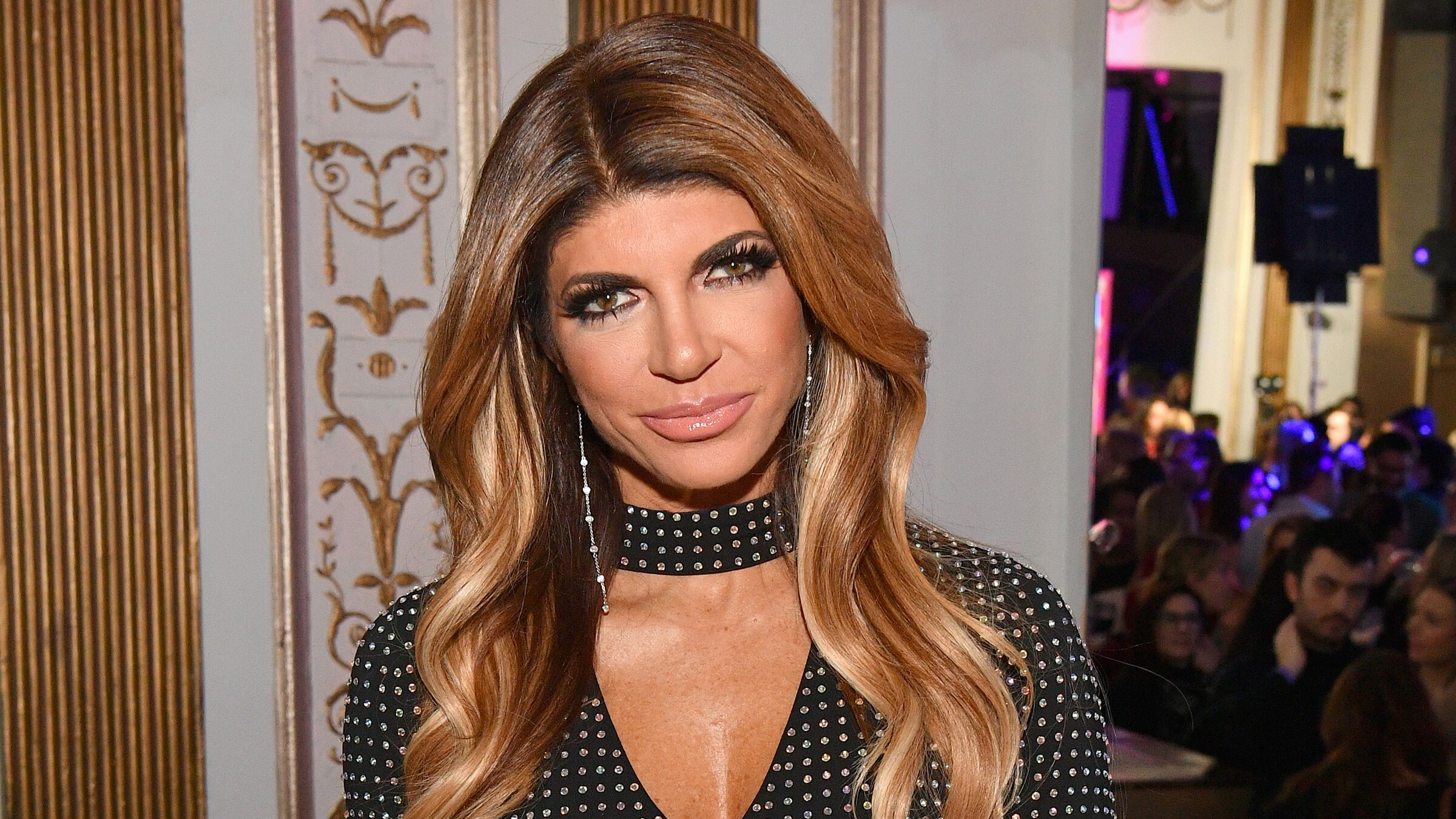 Watch Access Hollywood Interview: Teresa Giudice Gets Mom-Shamed Over