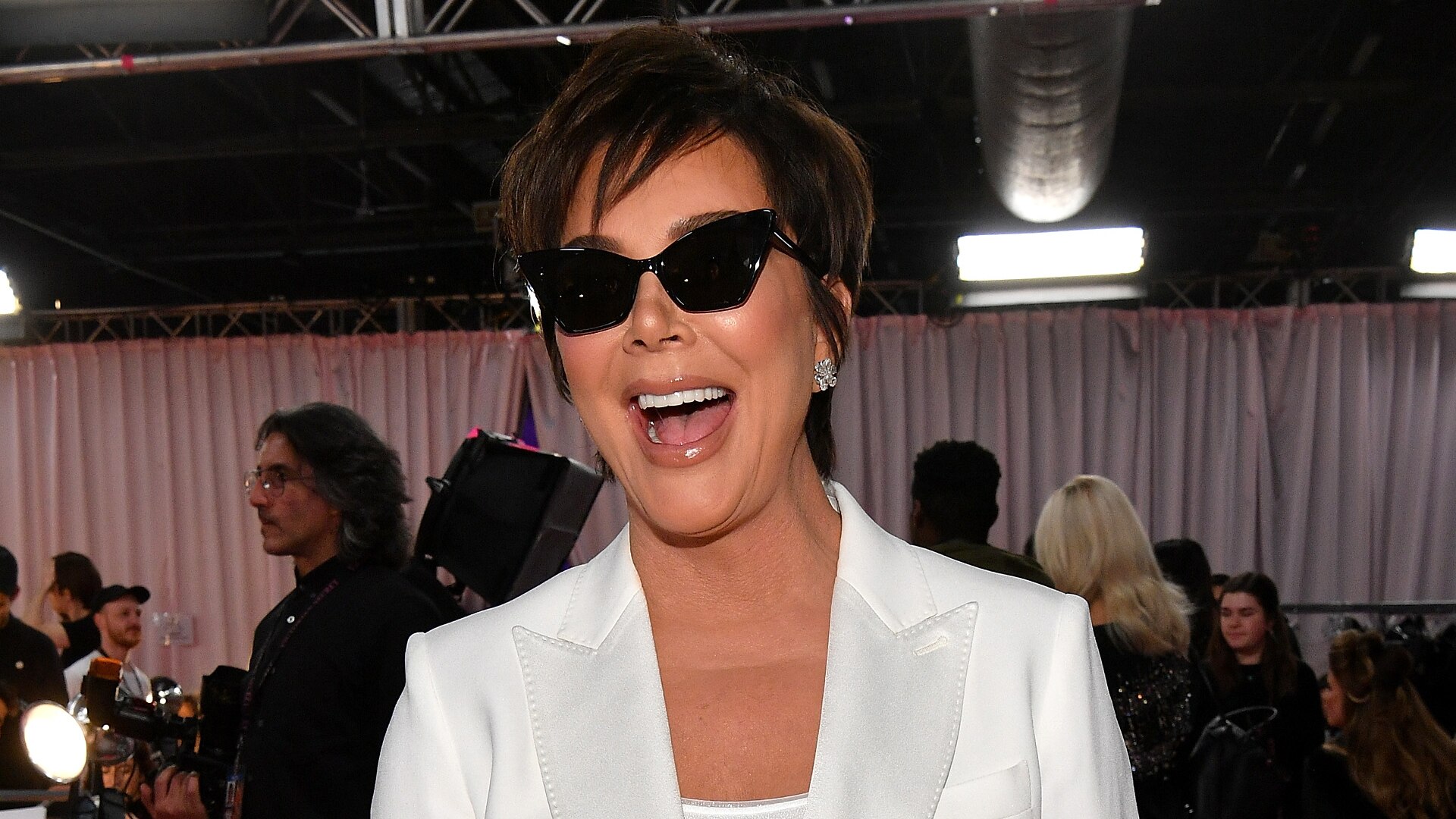 Watch Access Hollywood Interview Kris Jenner Jokes She Turned On A