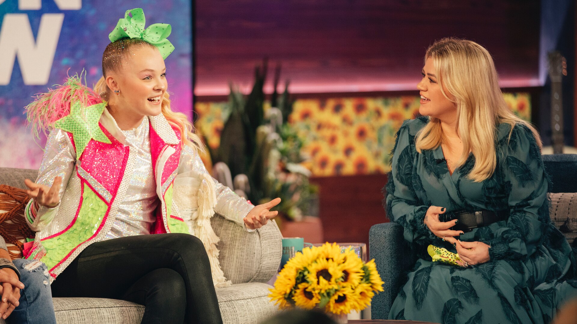 Watch The Kelly Clarkson Show Highlight: JoJo Siwa Shares The One