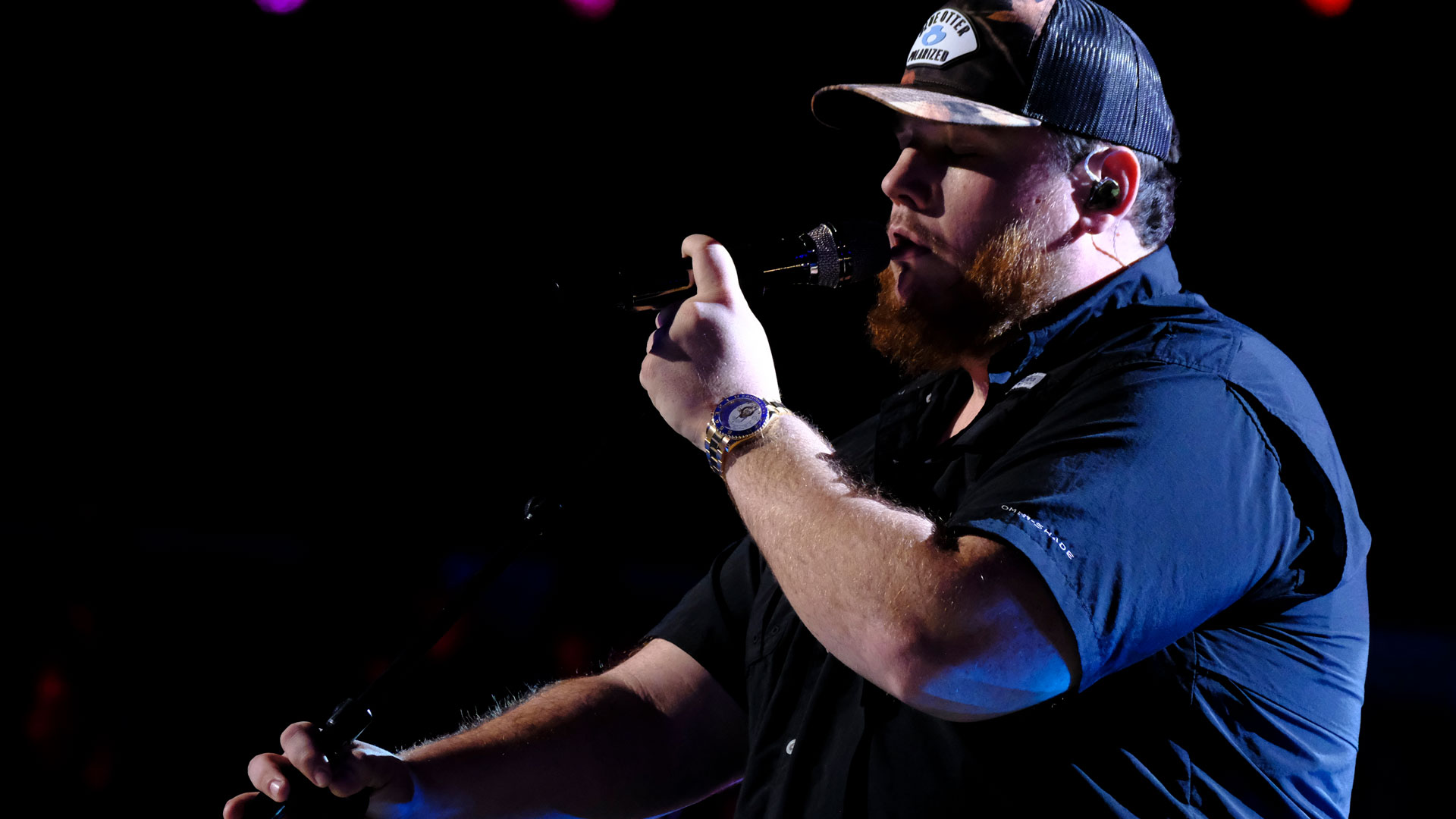 Watch The Voice Highlight Luke Combs Even Though I M Leaving