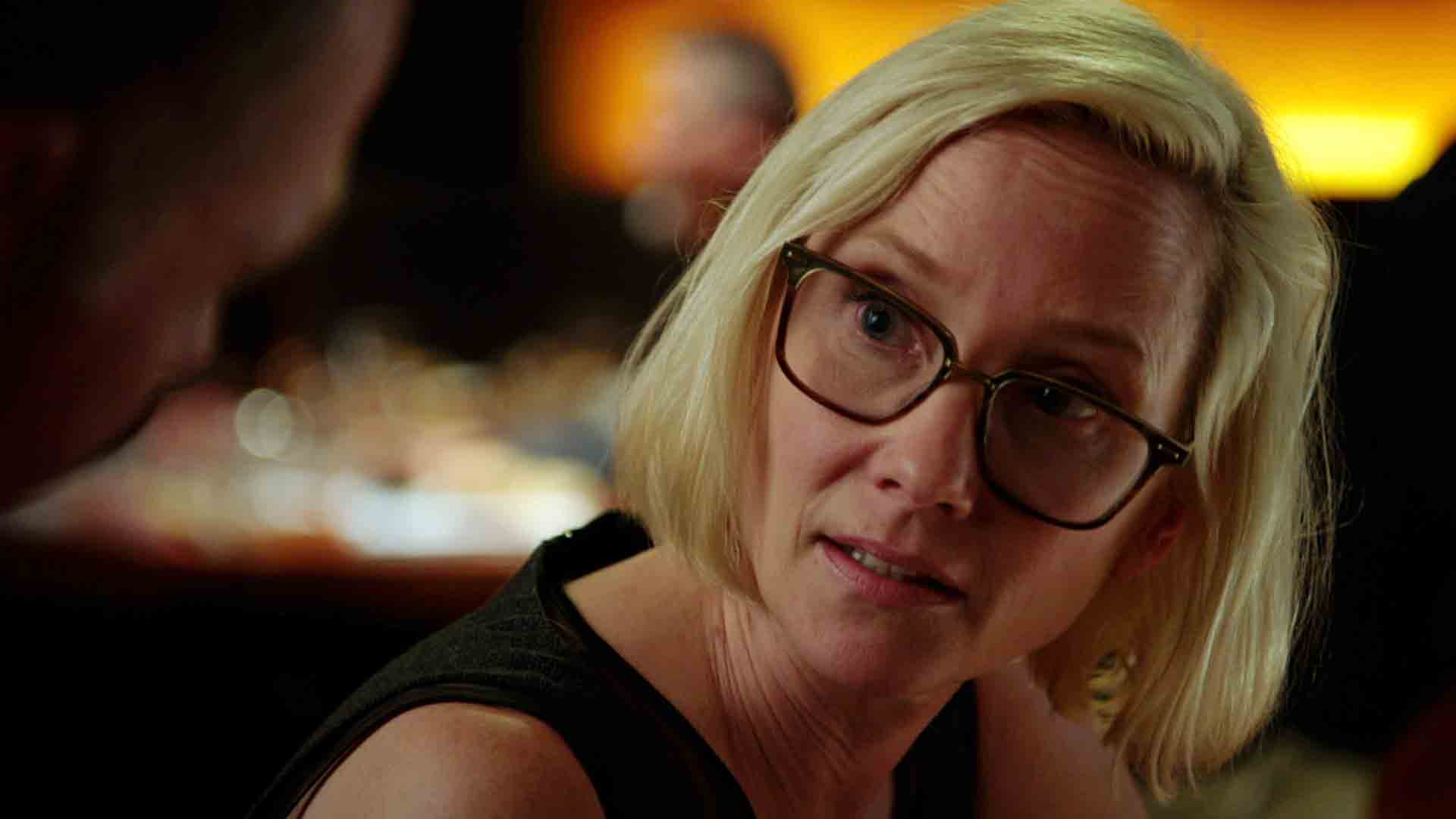 Watch Chicago P.D.  Exclusive Diary of a Dead Woman