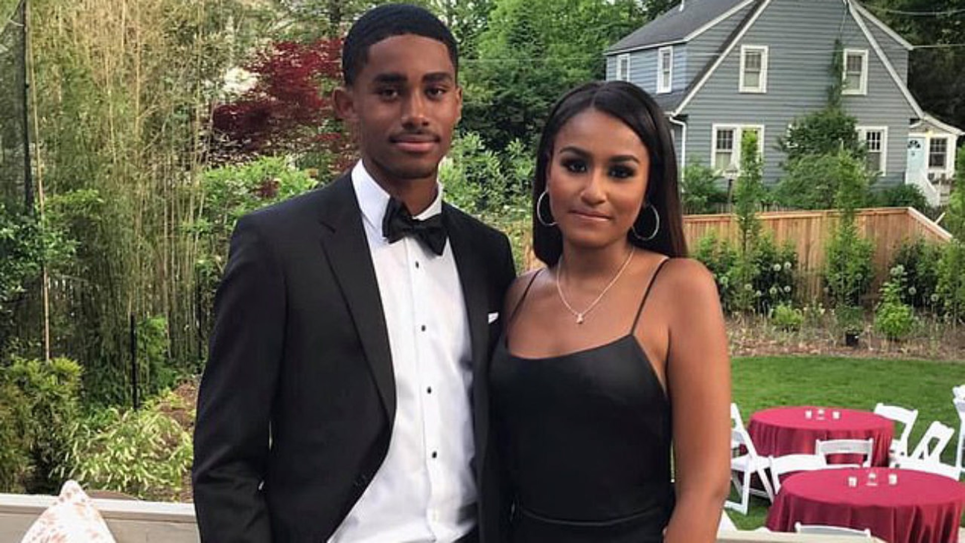 190528 3962747 Sasha Obama Wows At Prom In Glam Dress With  