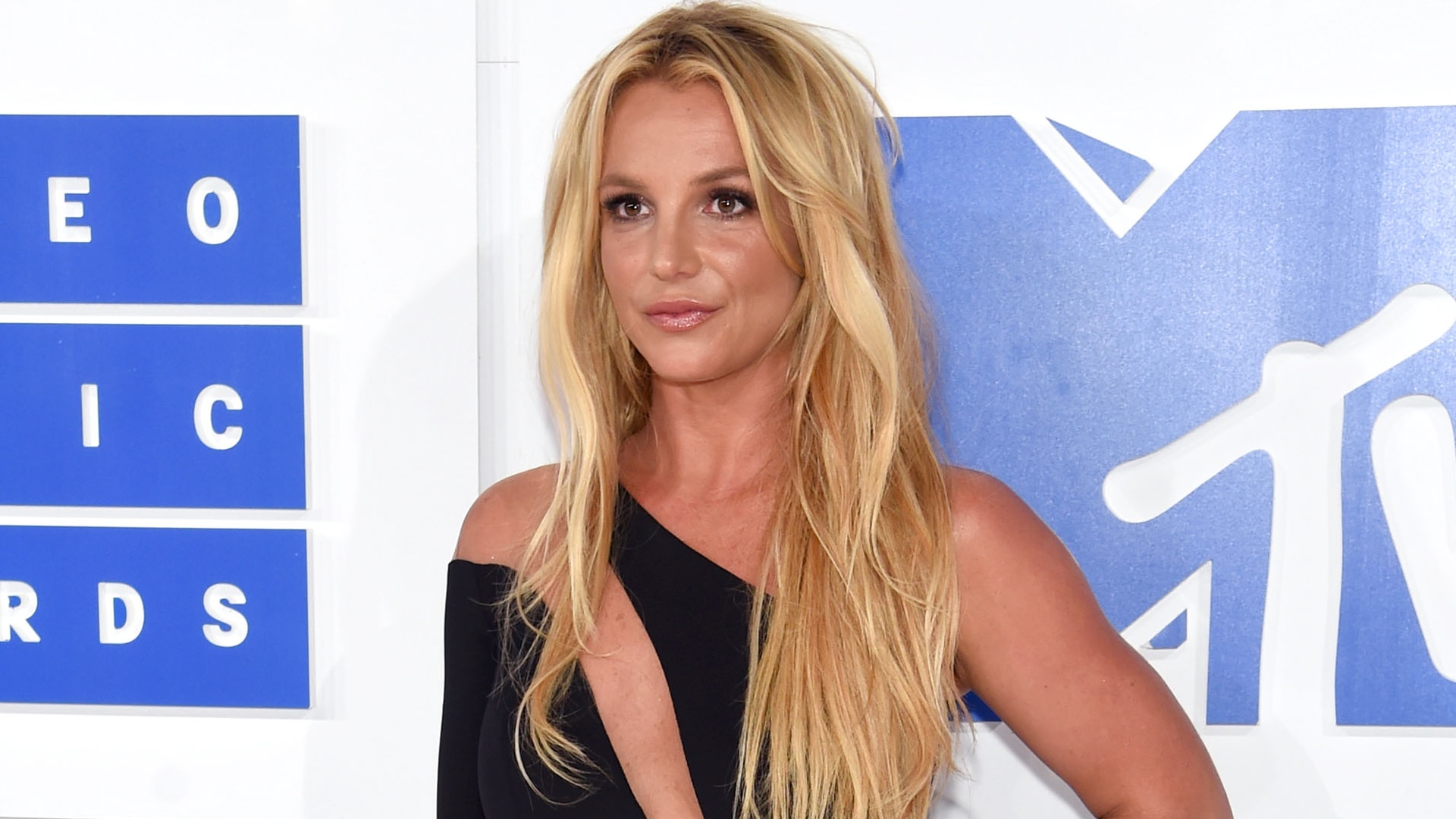 Watch Access Hollywood Interview: Britney Spears Slams Rumors That She