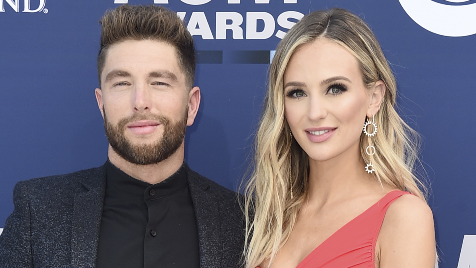 Watch Access Hollywood Interview See The Dreamy Way Chris Lane(02)