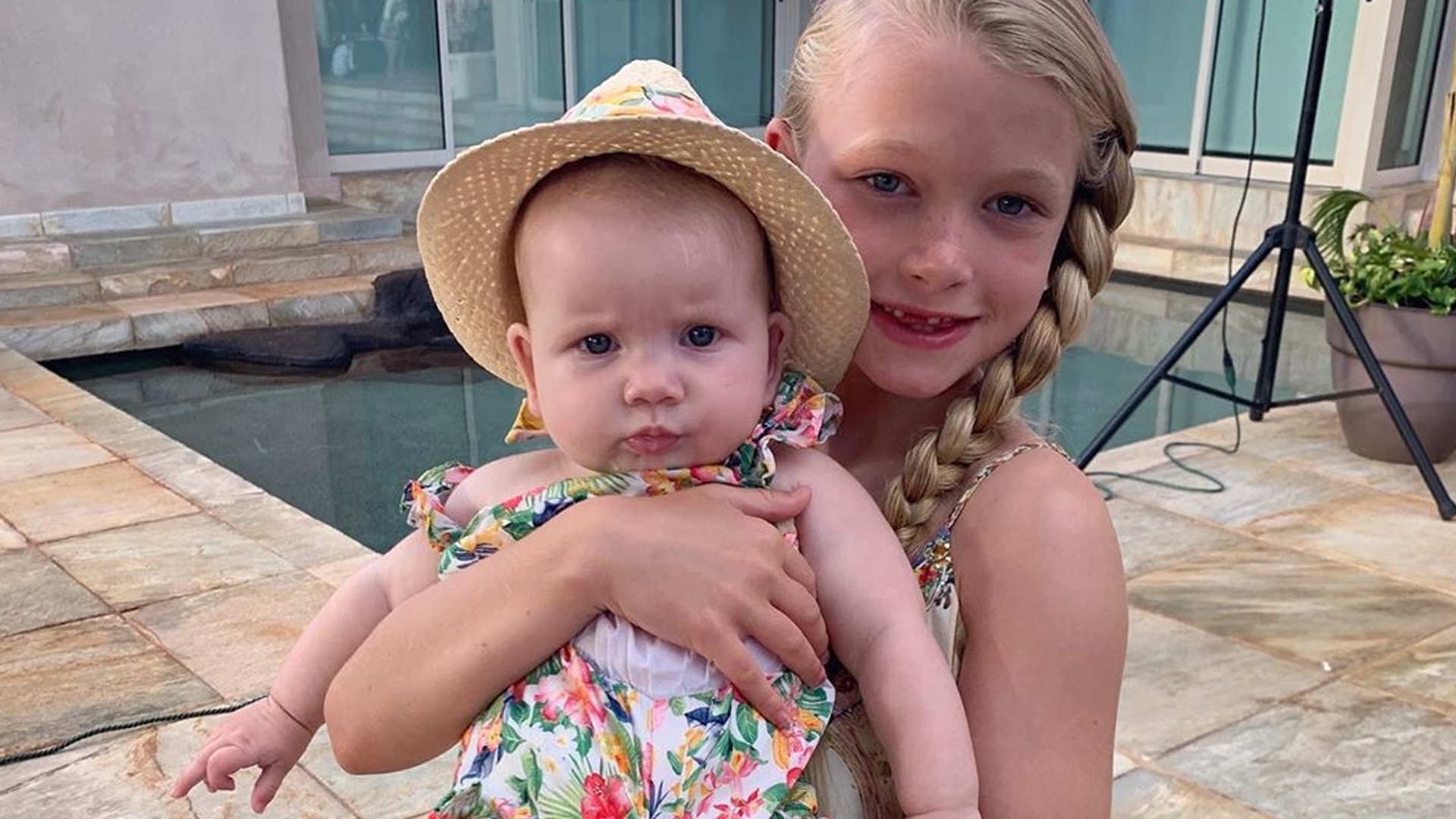 Watch Access Hollywood Interview Jessica Simpson S Daughters Maxwell