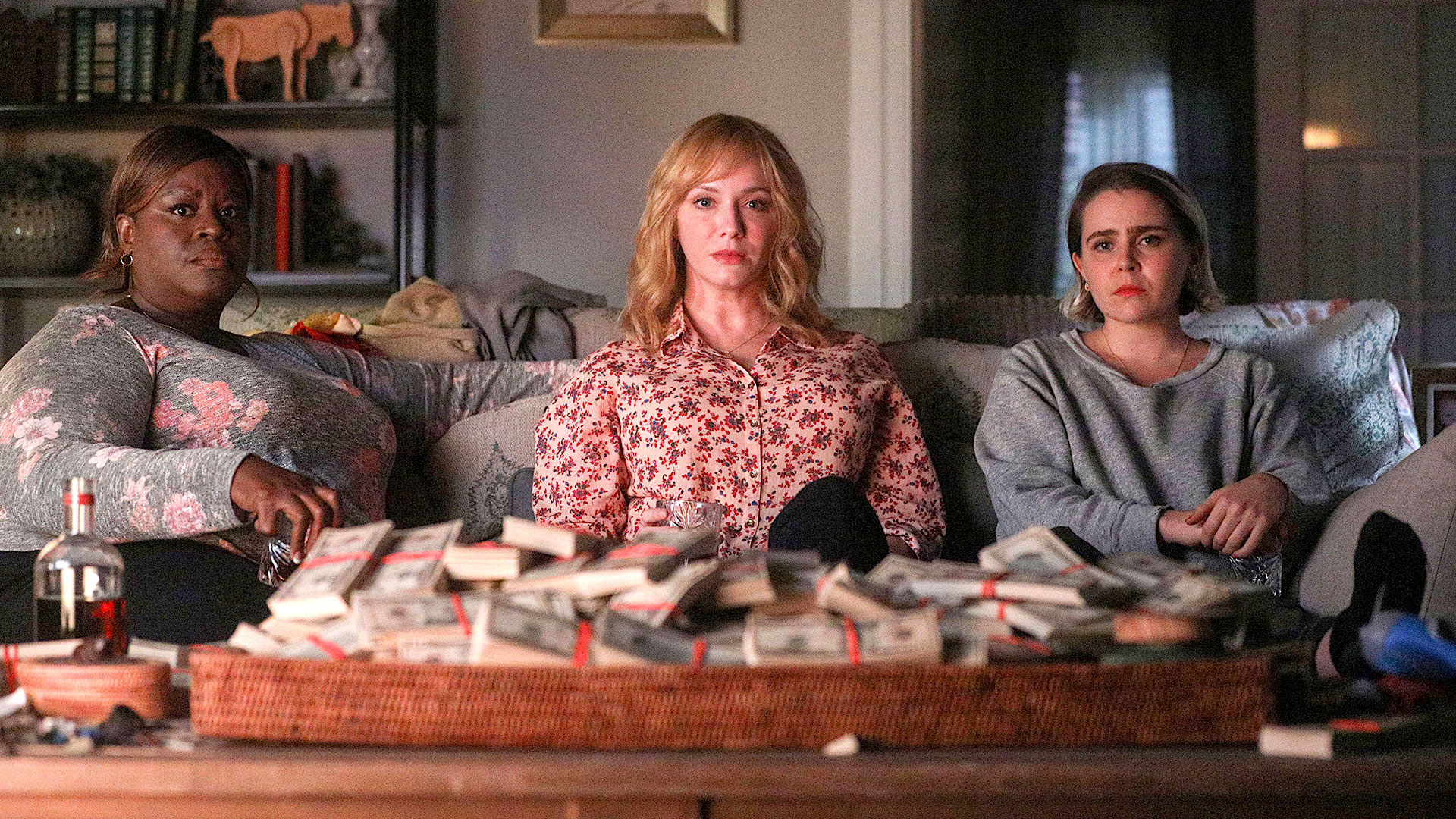 Good Girls Review, NBC Confusing Dramedy With Potential