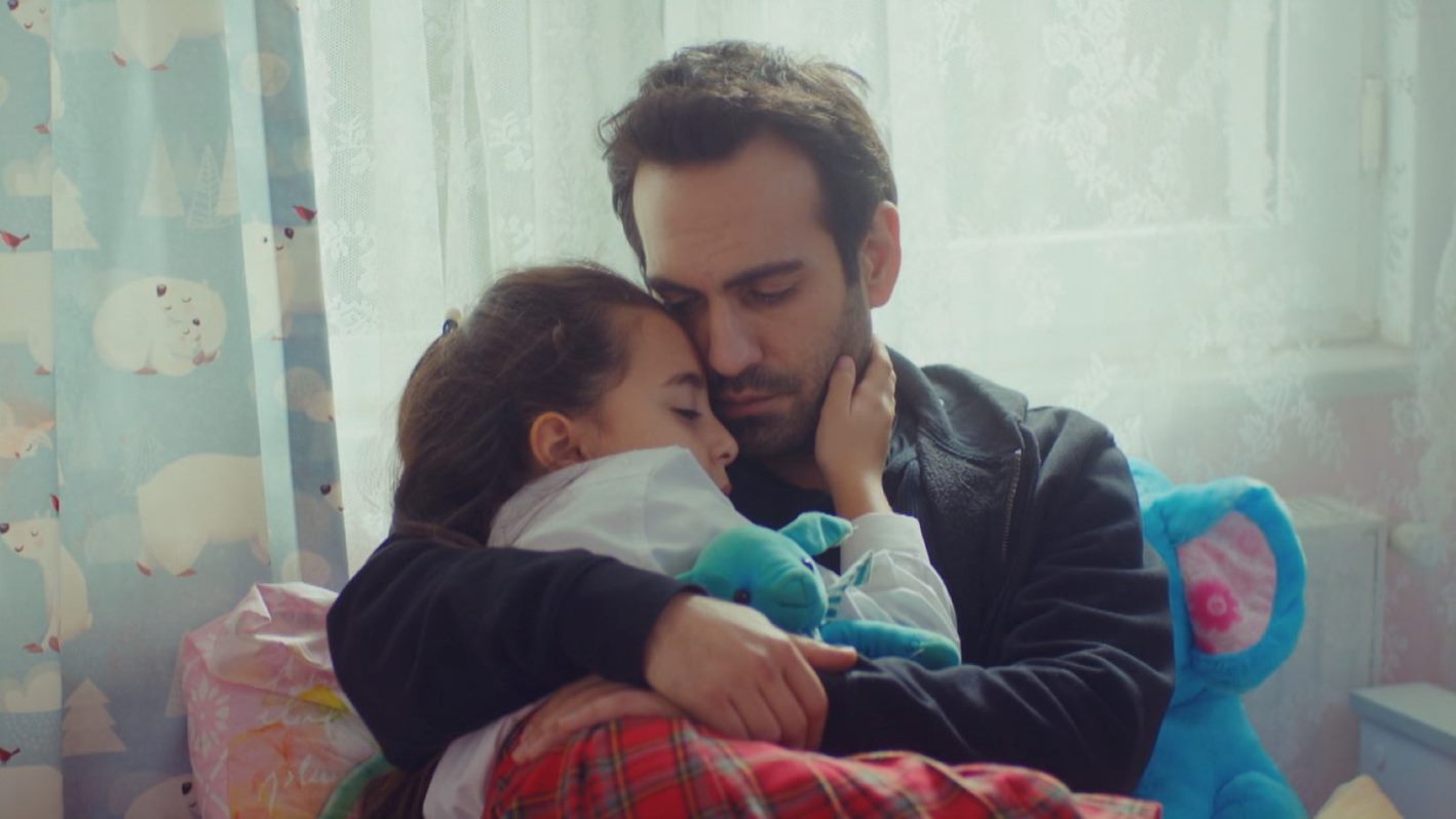 Watch Todo Por Mi Hija Episode Inseparables