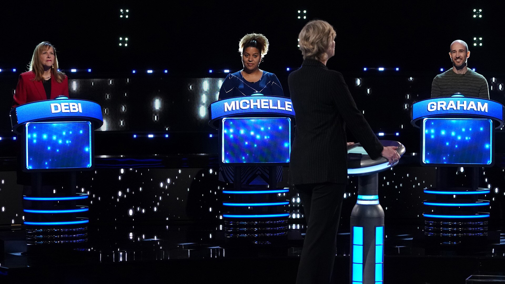 Watch Weakest Link Highlight Host Jane Lynch Can't