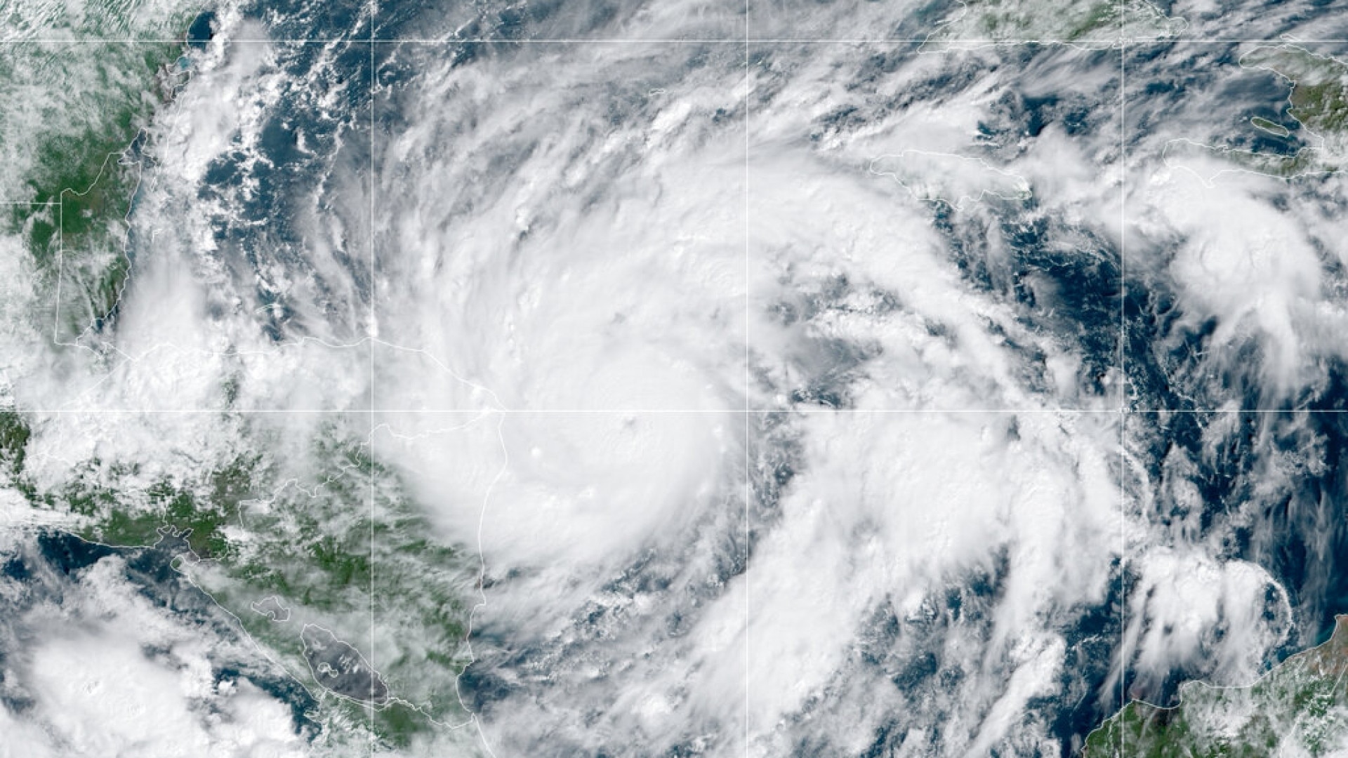 Watch Noticias Telemundo Mediodía Highlight El Huracán Eta Amenaza A Centroamérica Y El Caribe