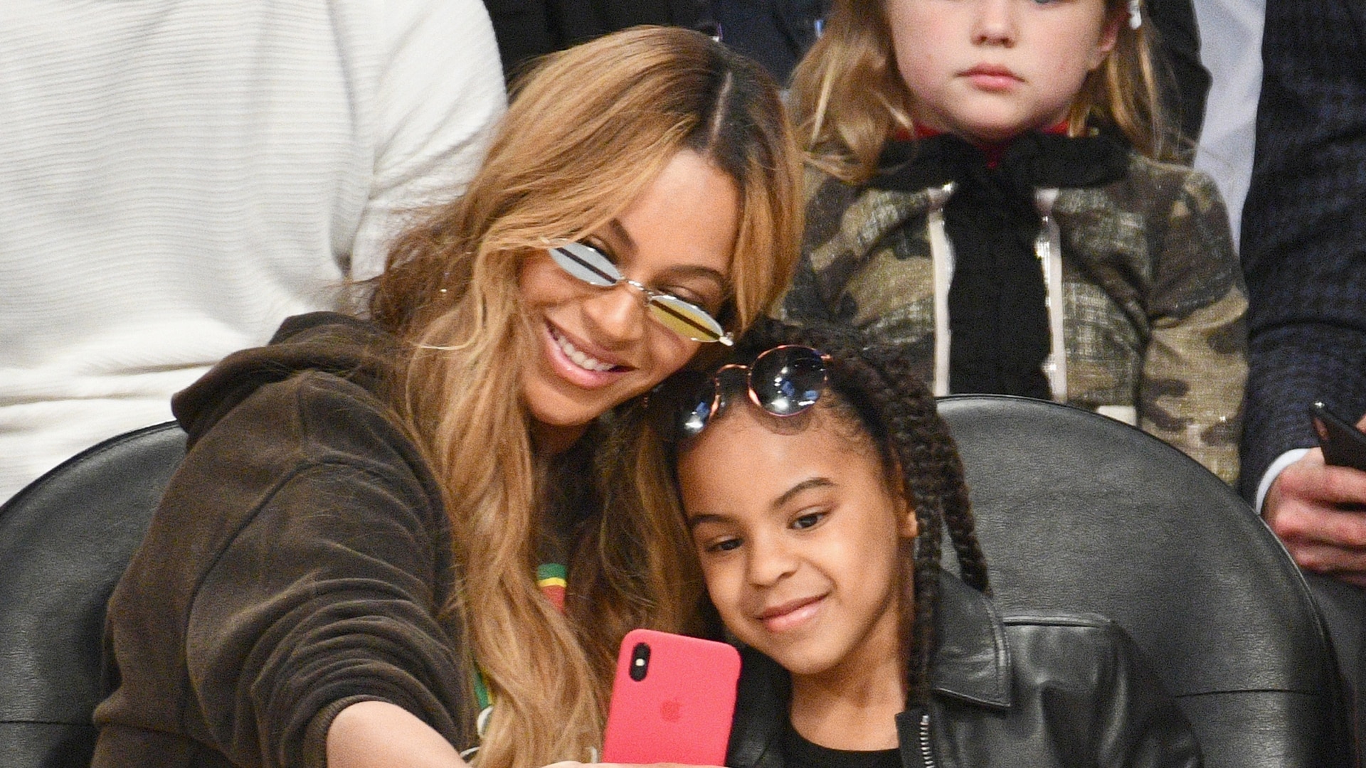 Beyonce's Daughter Blue Ivy's Hair Pulled by Fan During Concert Footage - wide 7