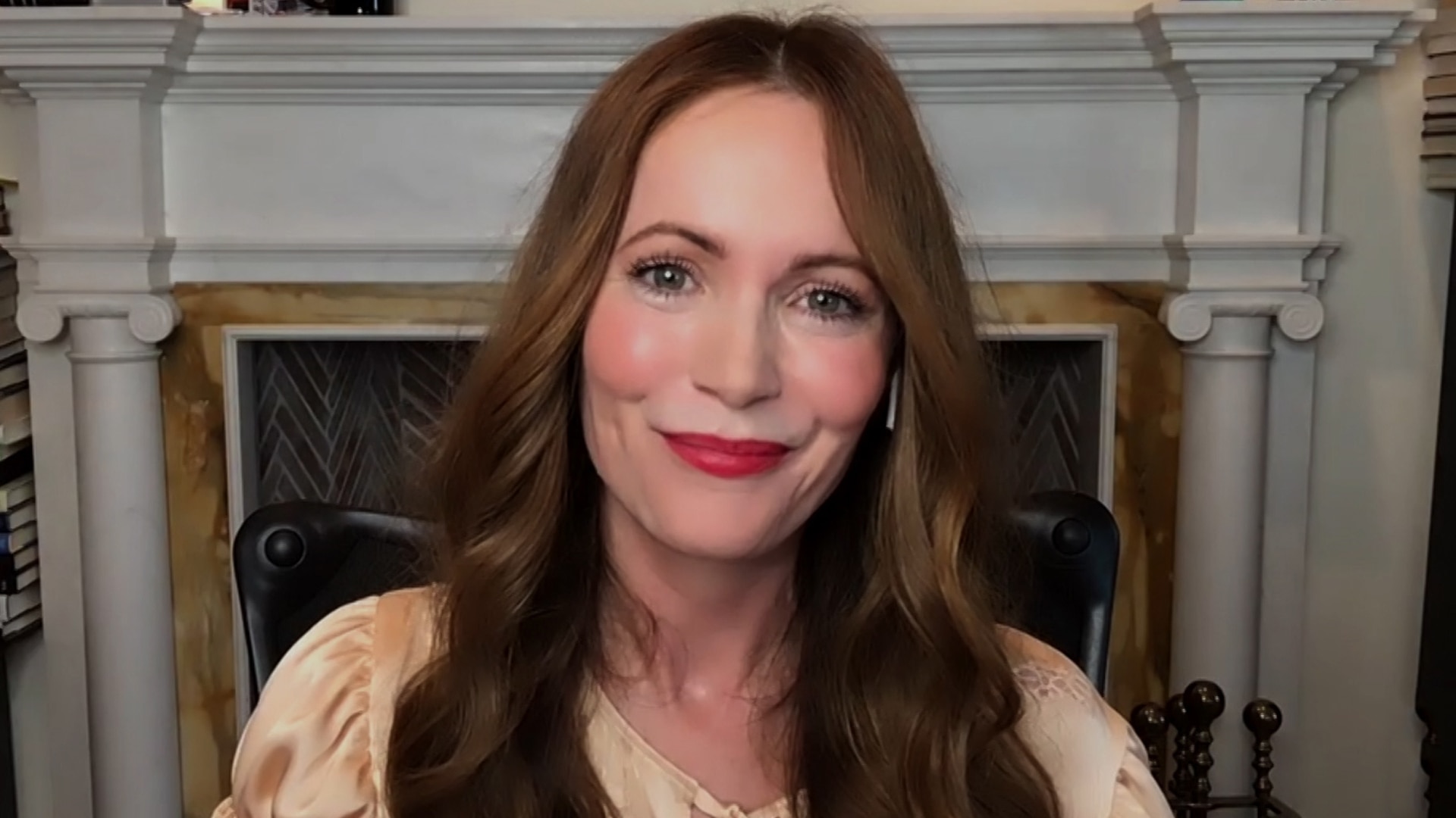 Watch The Tonight Show Starring Jimmy Fallon Interview Leslie Mann