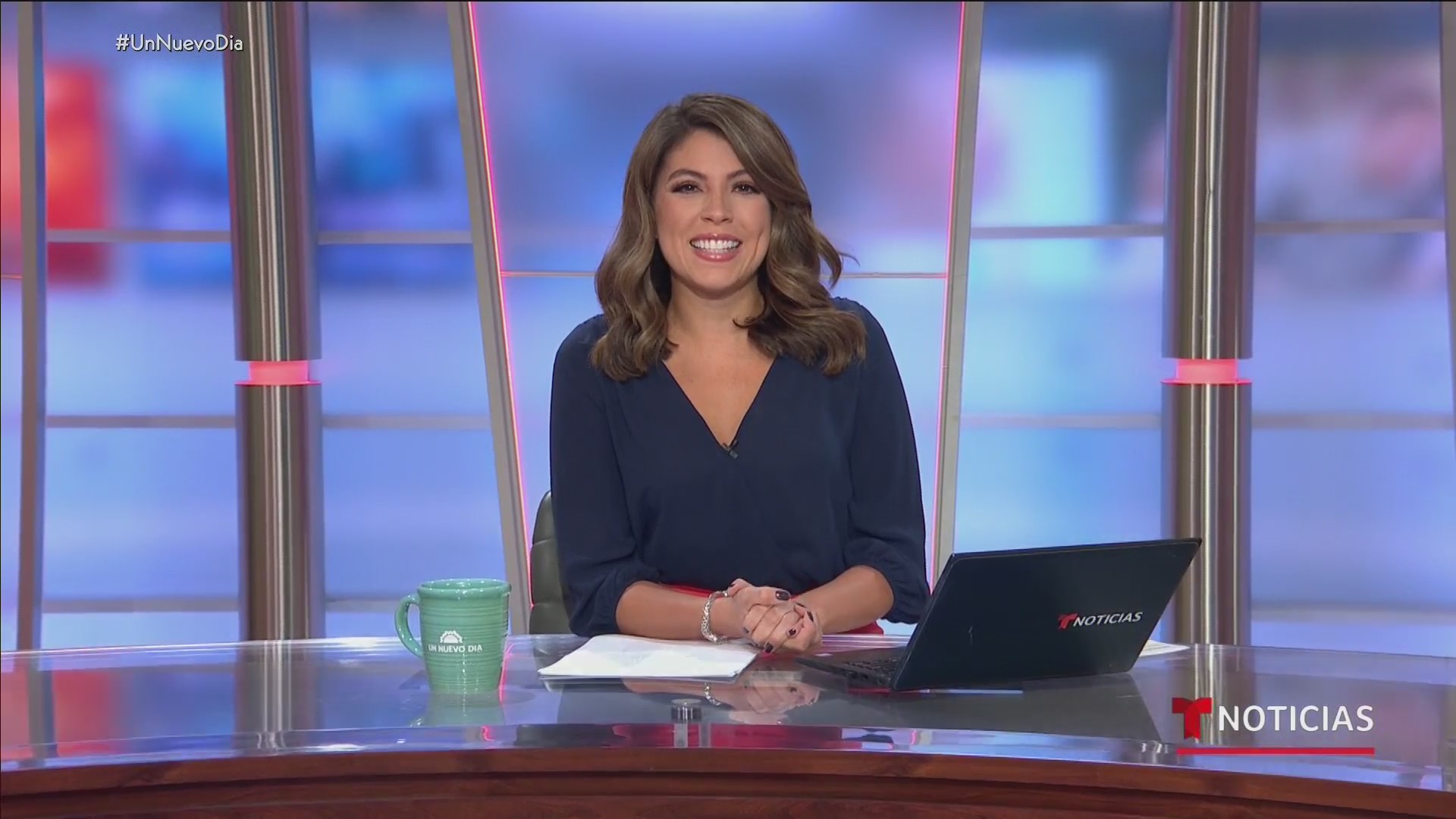 Watch Noticias Telemundo Highlight: Las Noticias De La Mañana ...