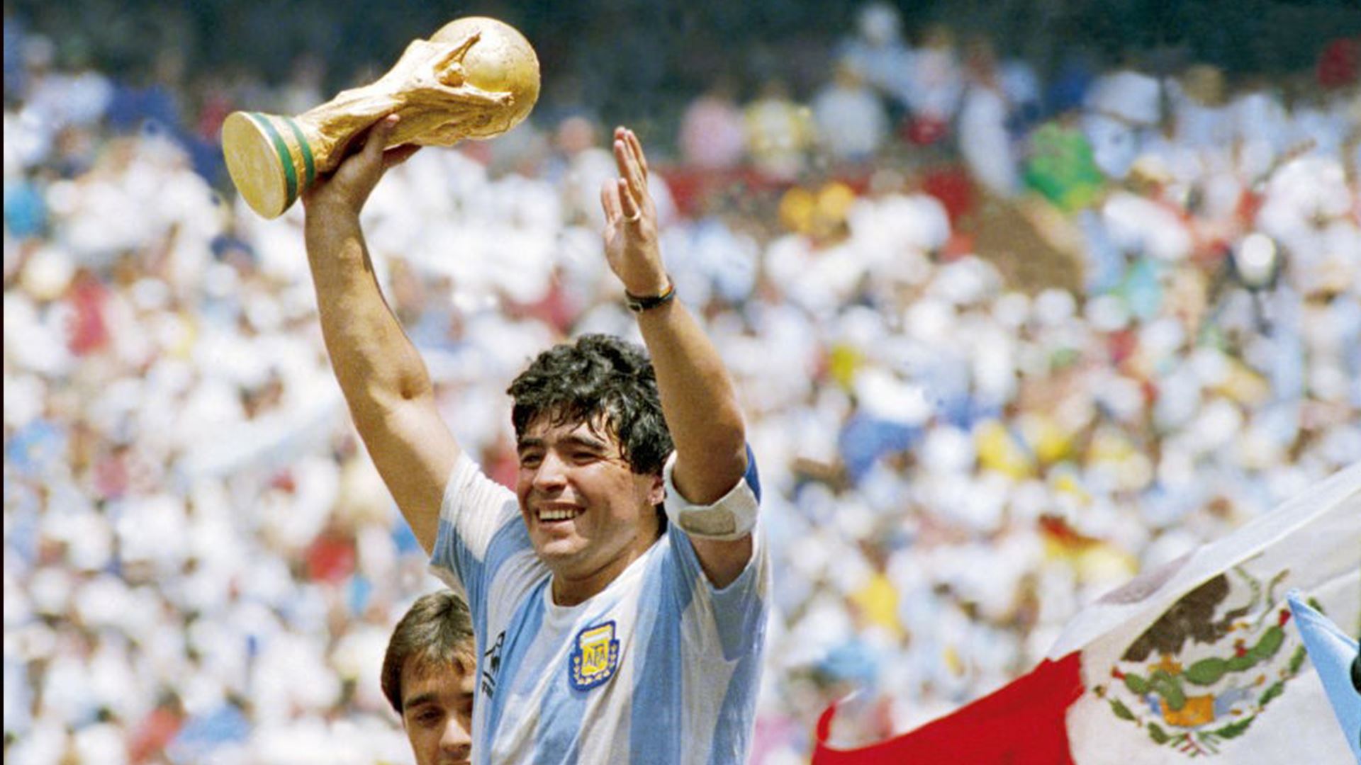 Pelé y Maradona marcaron épocas doradas en el fútbol mundial - Vídeo  Dailymotion