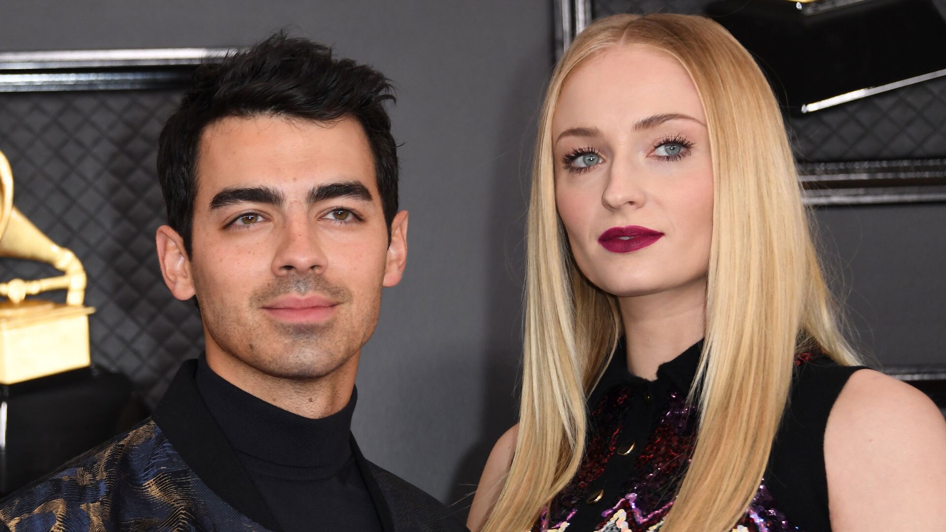 Watch Access Hollywood Interview Sophie Turner Shares Photo From