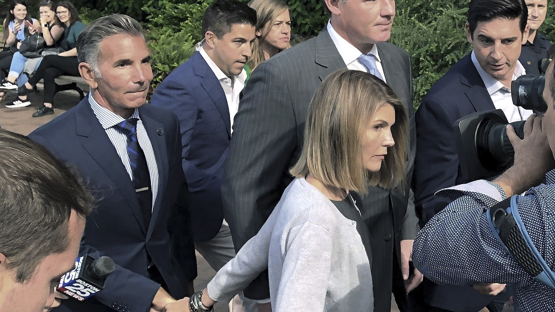 Watch Access Hollywood Interview: Lori Loughlin's Legal ...