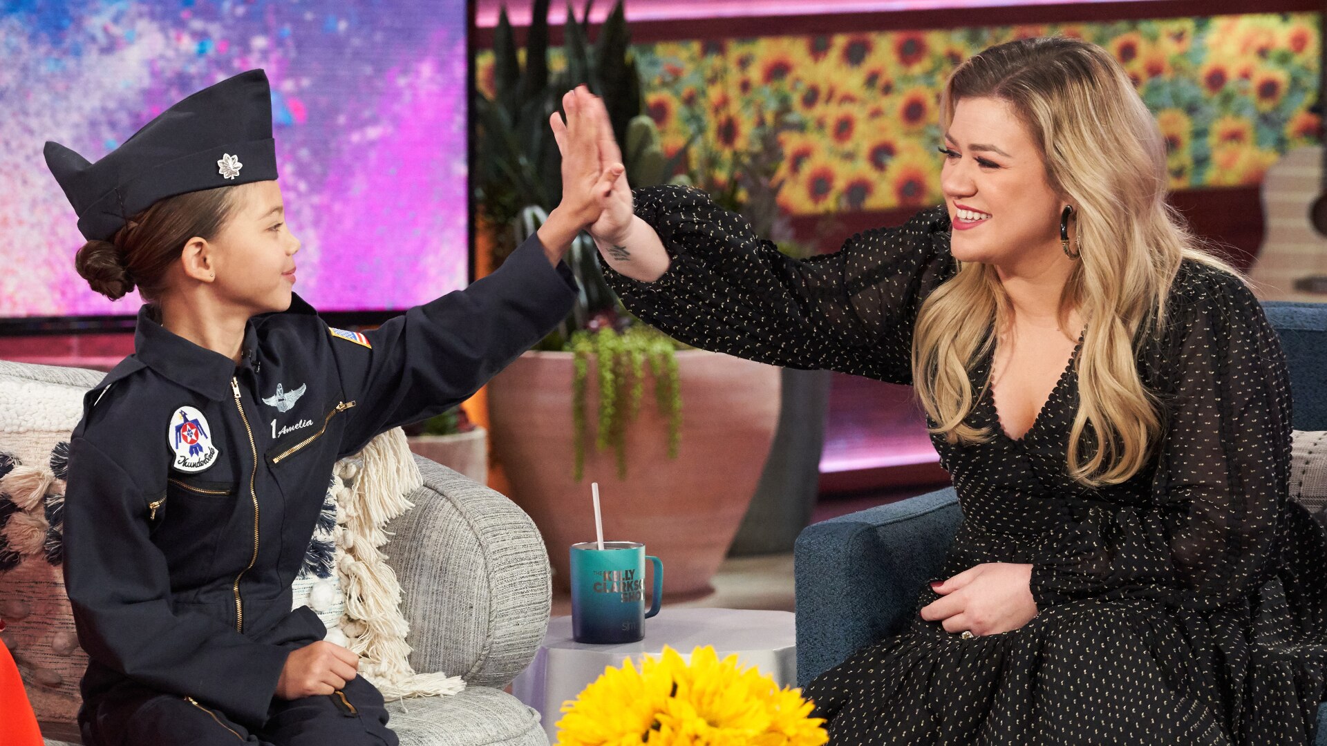 Watch The Kelly Clarkson Show Highlight 7 Year Old Girl