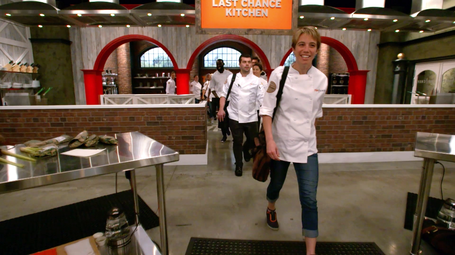 Watch Top Chef Sneak Peek The Cheftestants Enter Last Chance Kitchen's Mini Restaurant Wars