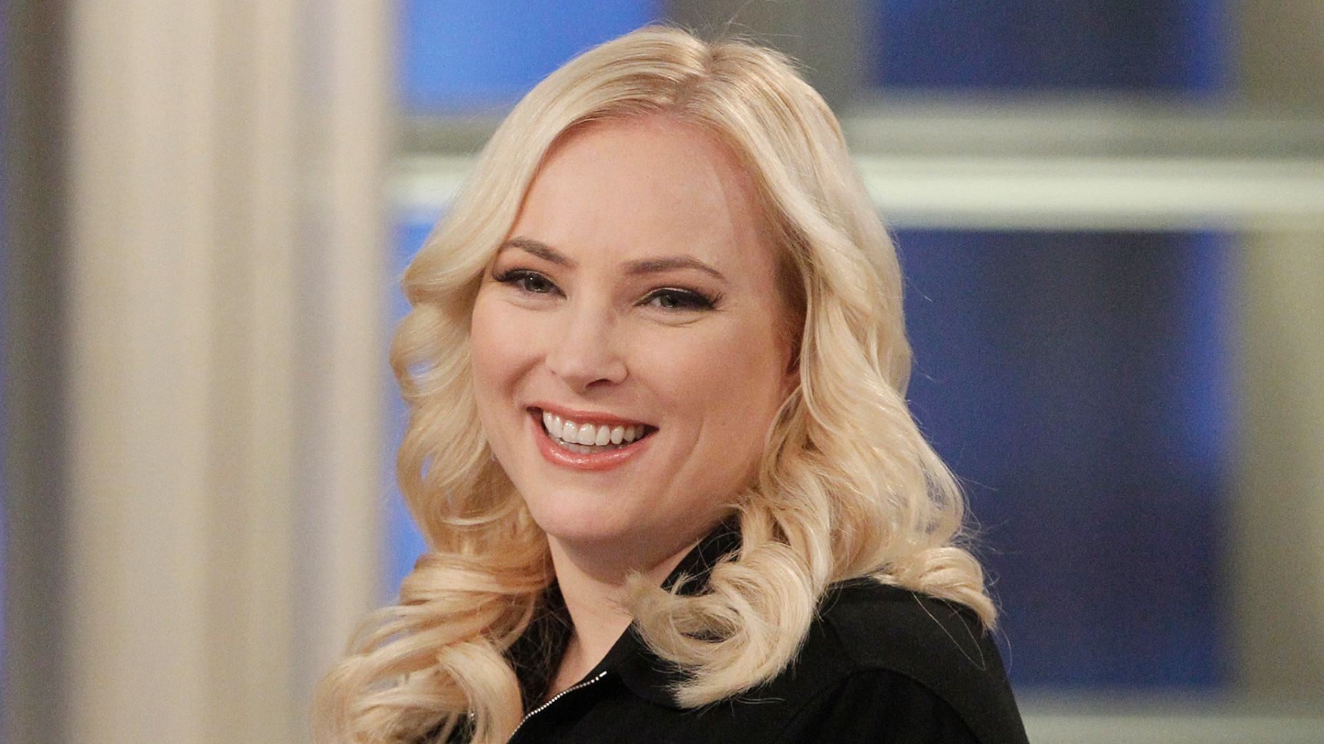 Watch Access Hollywood Interview: Meghan McCain Pregnant, Will Co-Host &apo...