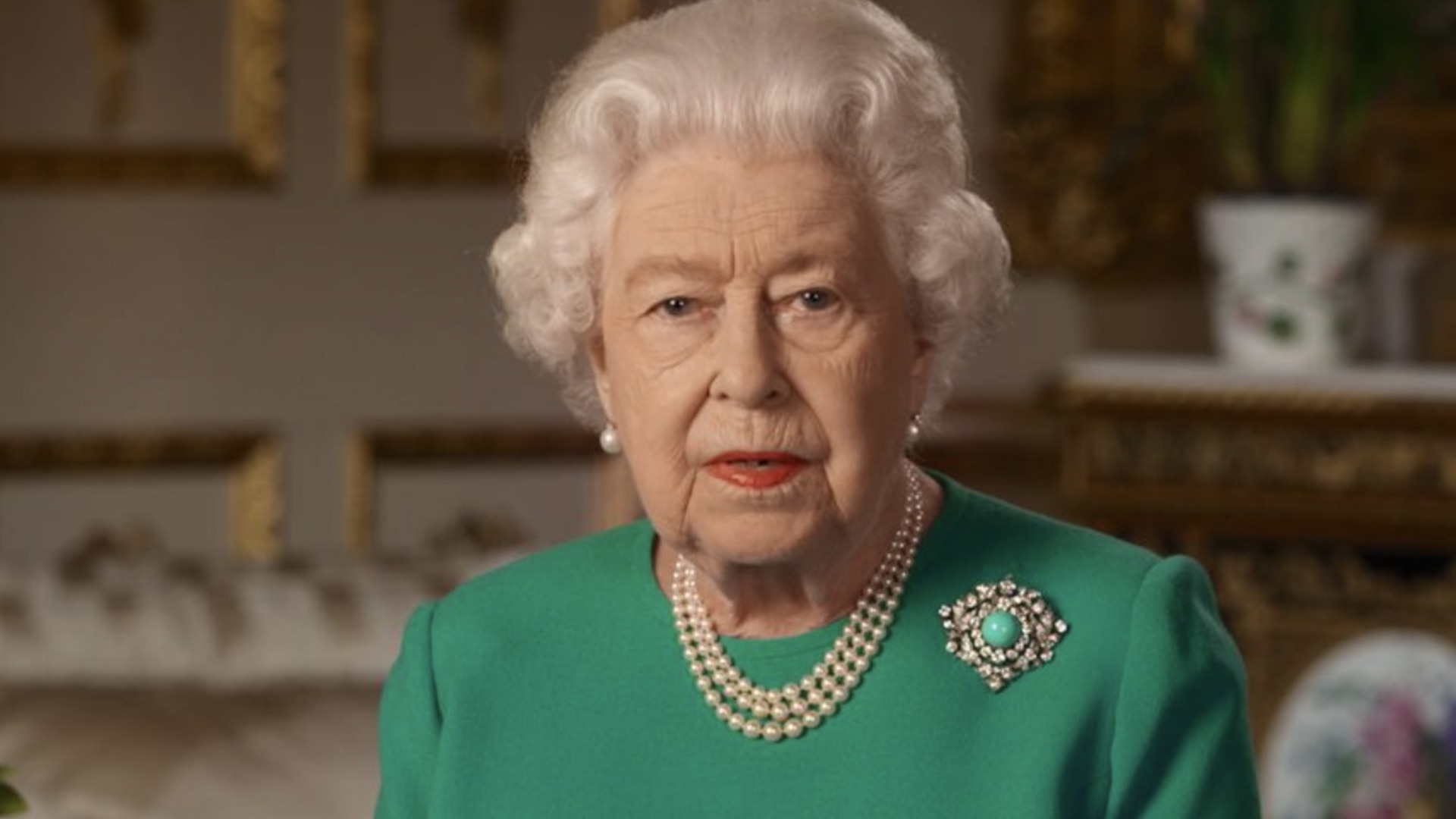 Watch Access Hollywood Interview Queen Elizabeth Delivers Rare Televised Speech About