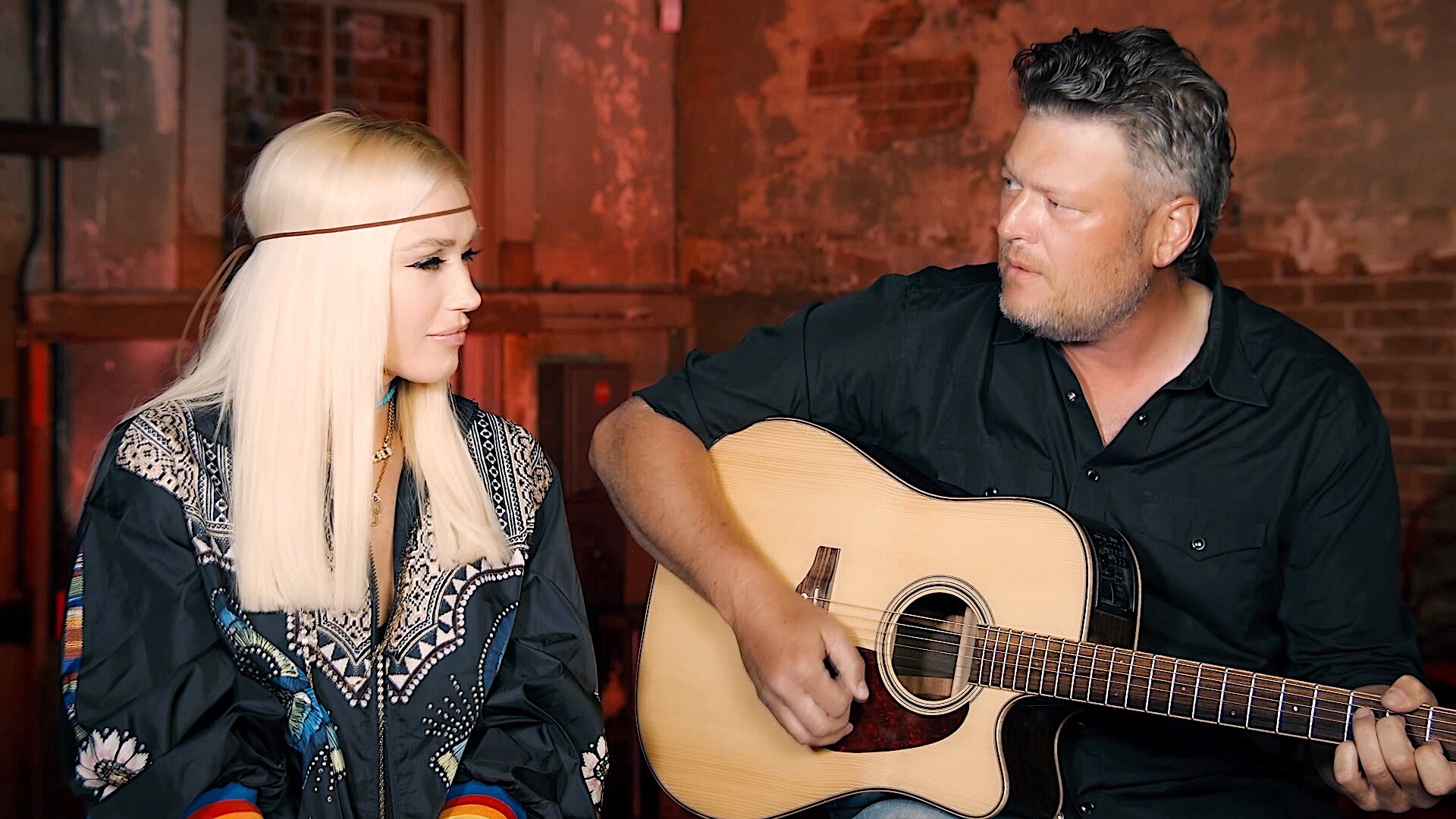 Watch The Voice Highlight: Blake Shelton and Gwen Stefani ...
