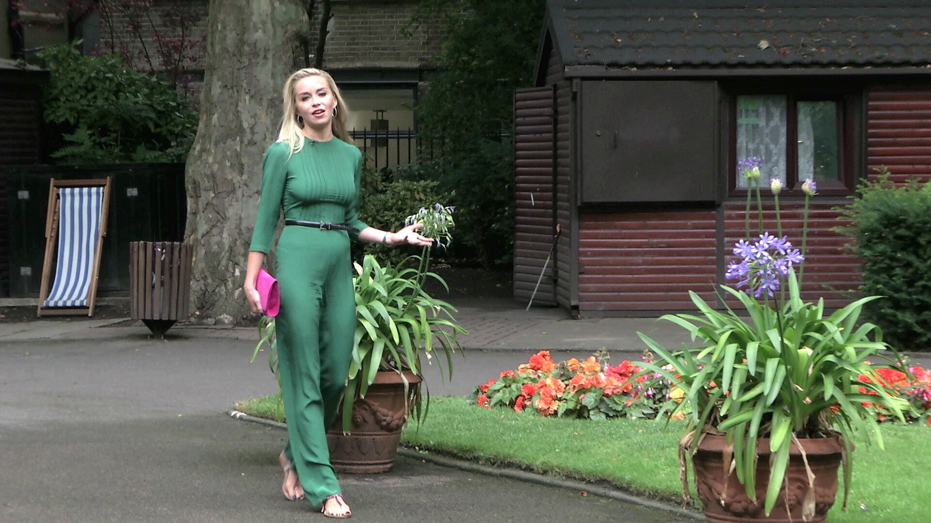 Watch Ladies of London Web Exclusive My London Noelle