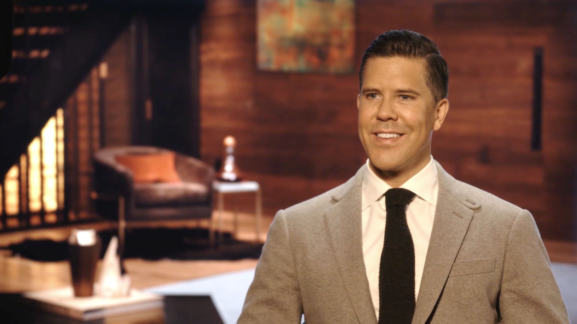 Watch Million Dollar Listing NY Web Exclusive: Fredrik Eklund Calls