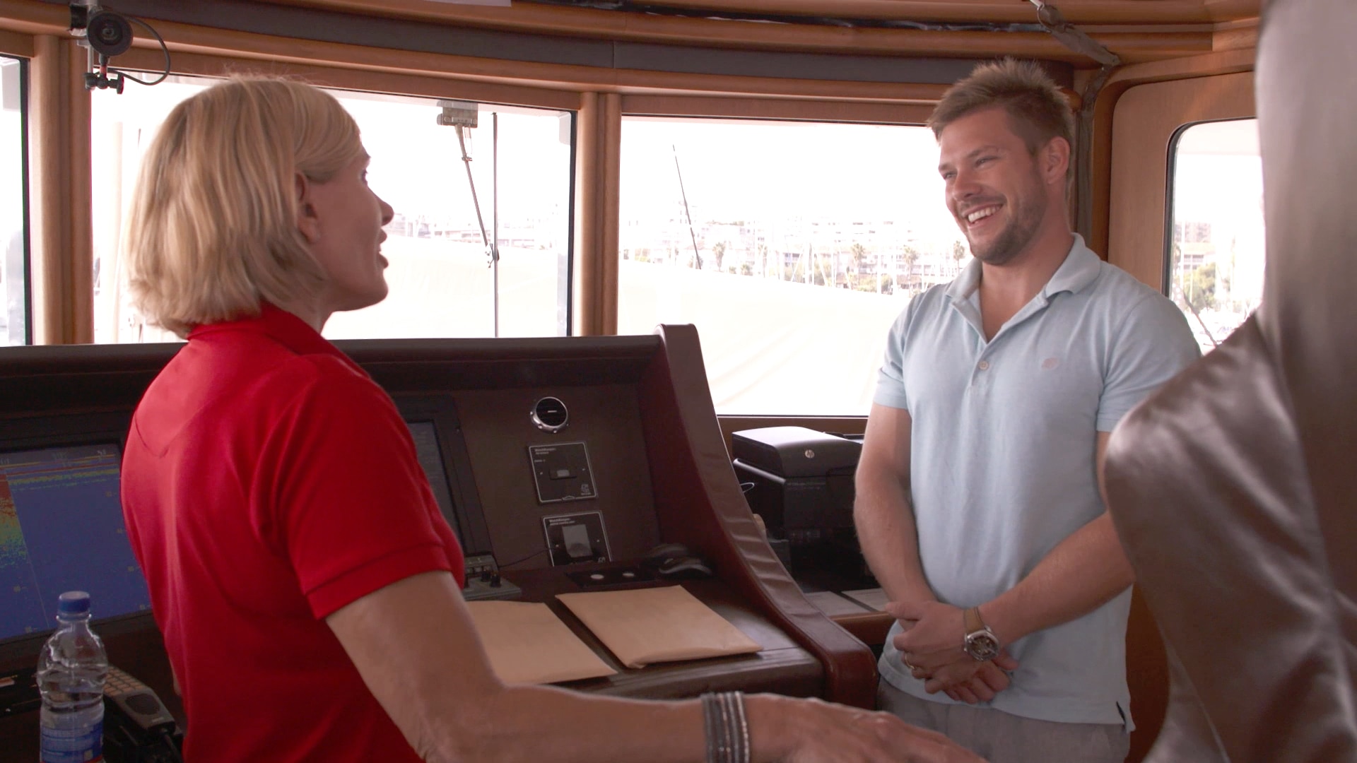 Watch Below Deck Mediterranean Sneak Peek See Captain Sandy Yawns Tearful Goodbye To João 