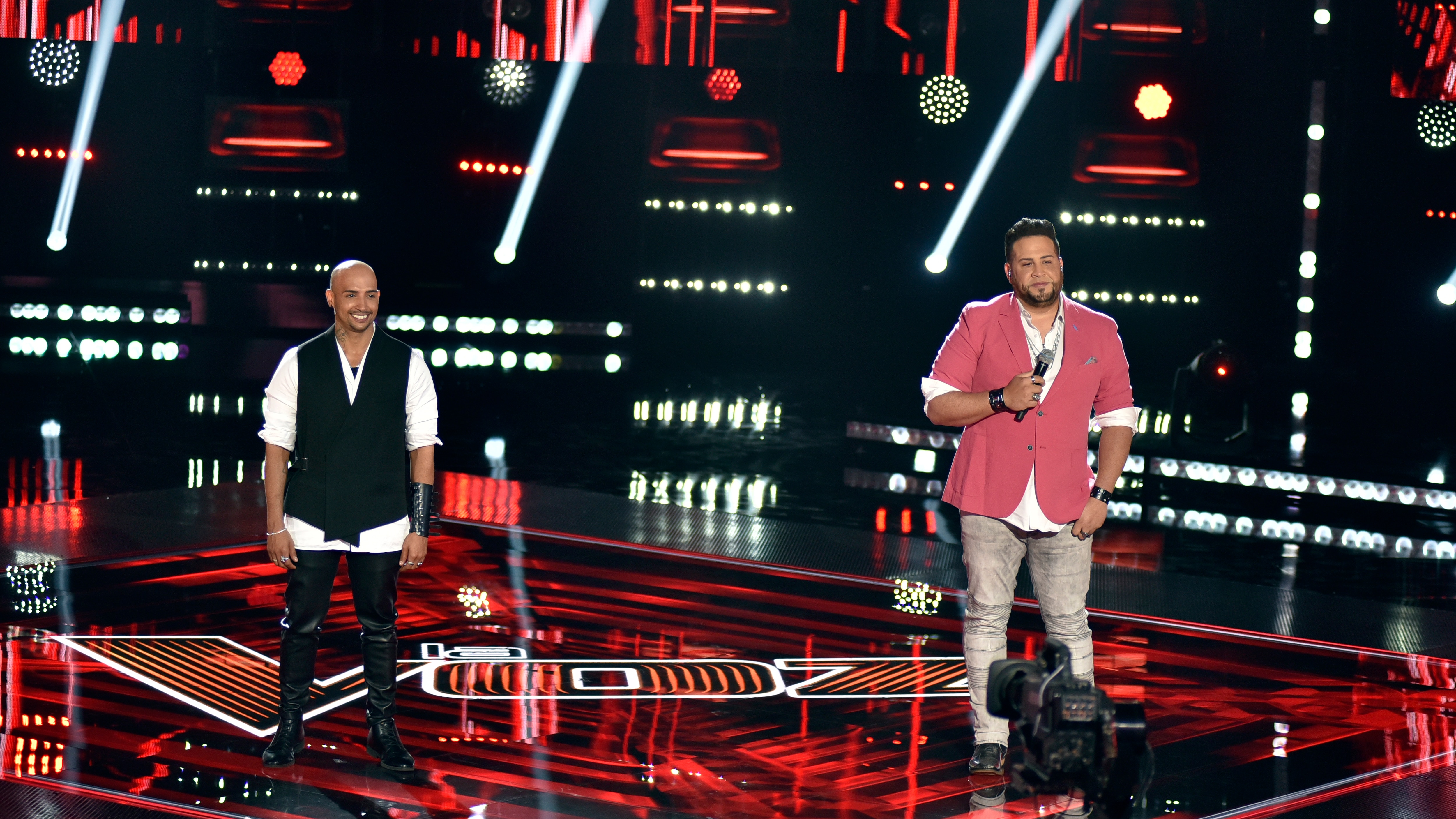 Watch La Voz Episode: La Voz, Primer Show En Vivo - NBC.com