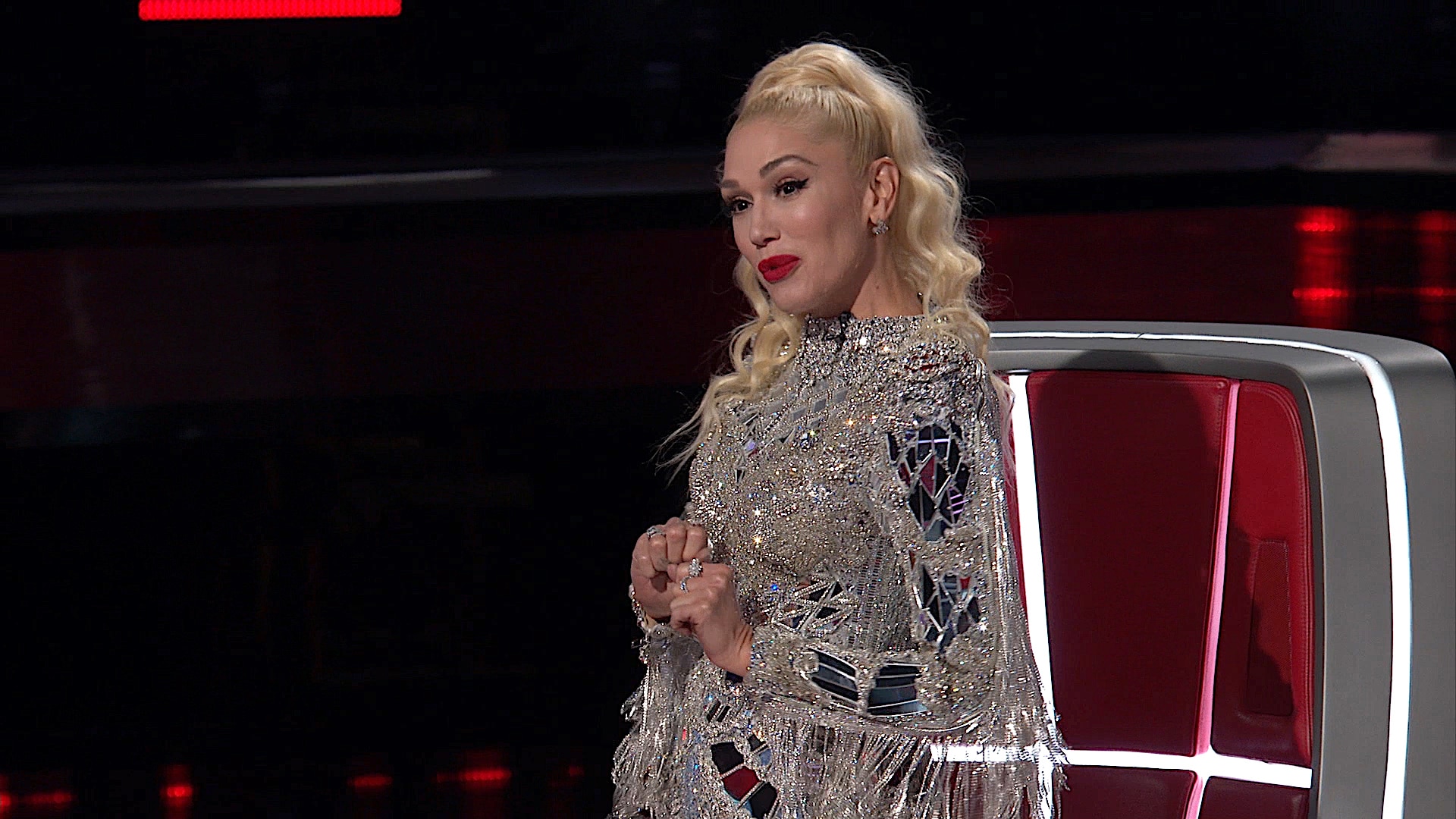 Watch The Voice Web Exclusive Gwen Stefani Does Everything She Can to