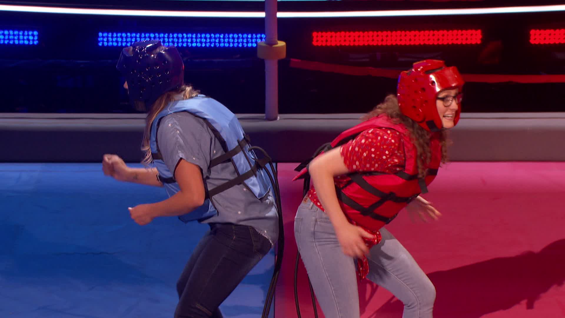 Watch Ellen's Game of Games Episode: I'm King of the Twirl ...