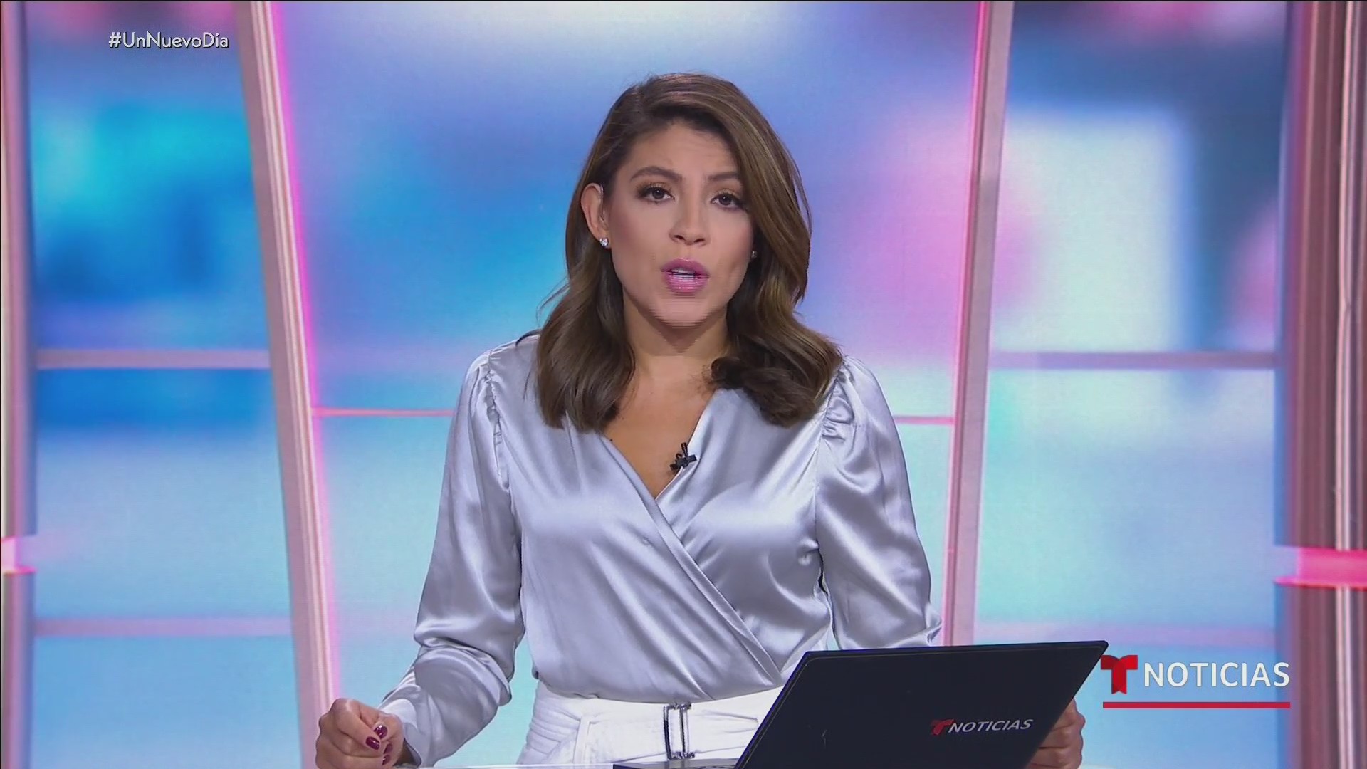 Watch Noticias Telemundo Highlight: Las Noticias De La Mañana, Lunes 11 ...