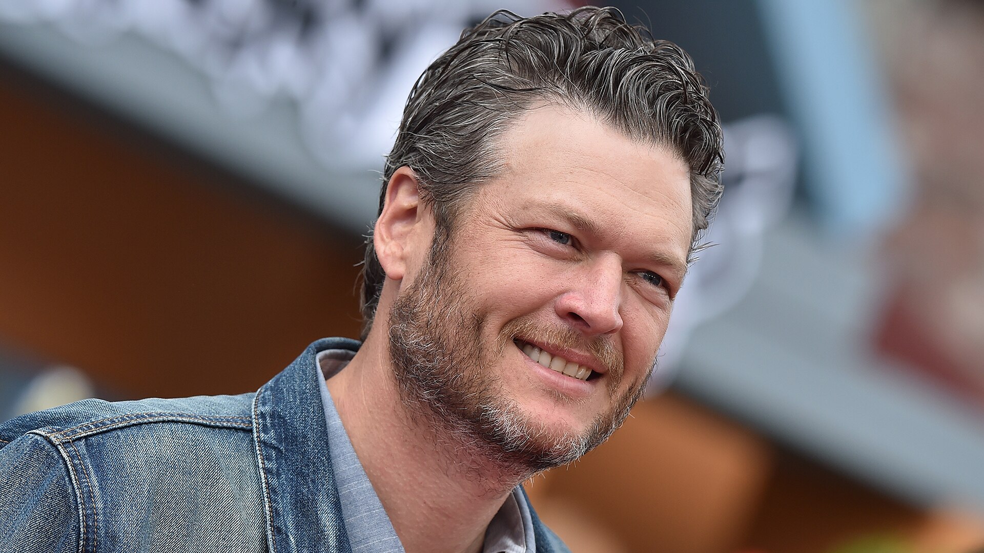 Watch Access Hollywood Interview Blake Shelton Defends New Song