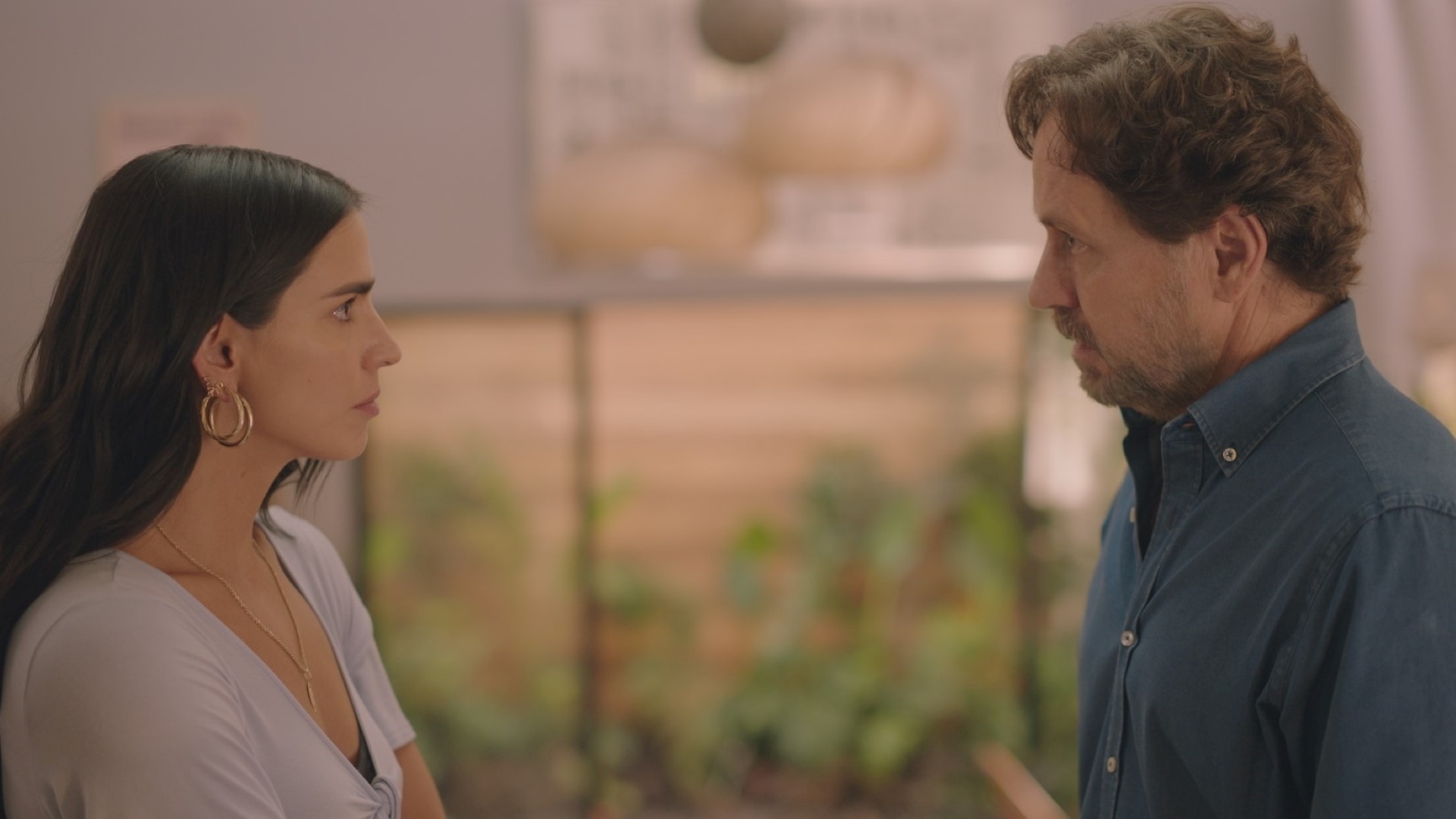 Watch Parientes a la Fuerza Episode Todos juntos