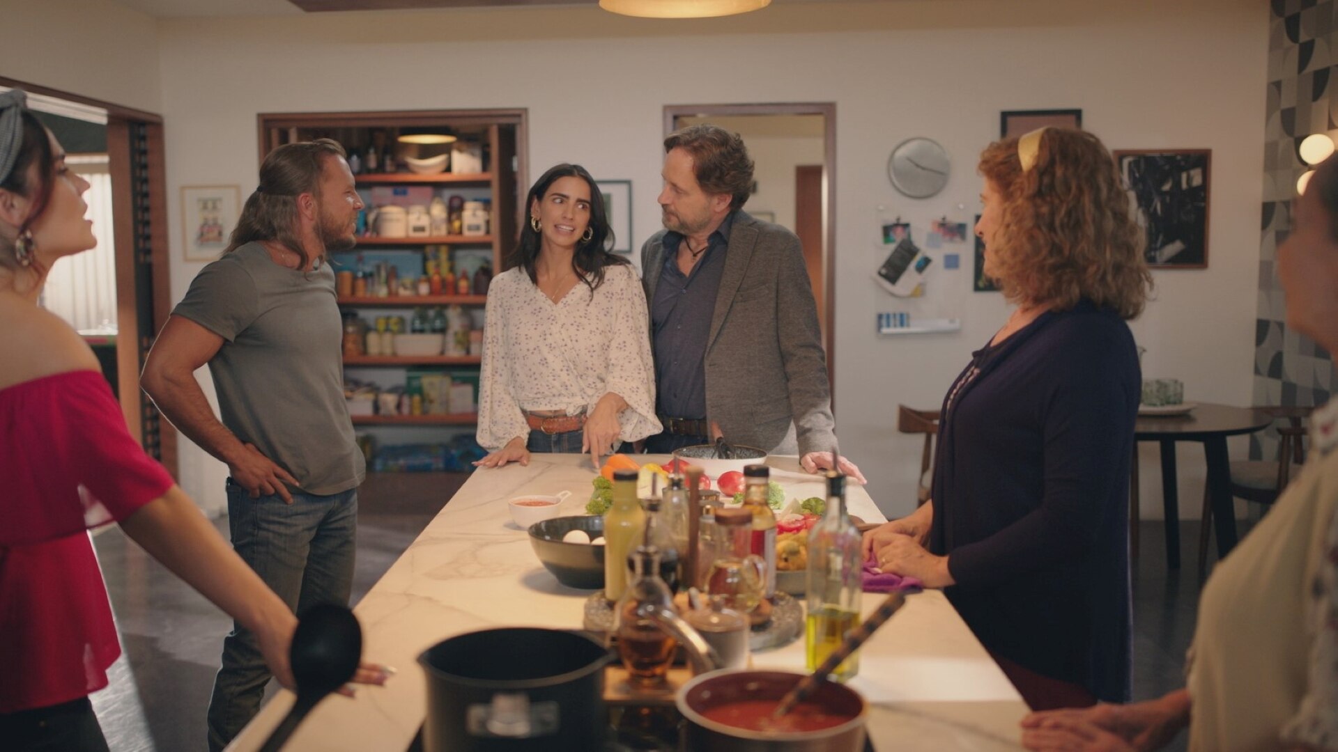 Watch Parientes a la Fuerza Highlight Parientes a la Fuerza Resumen 5