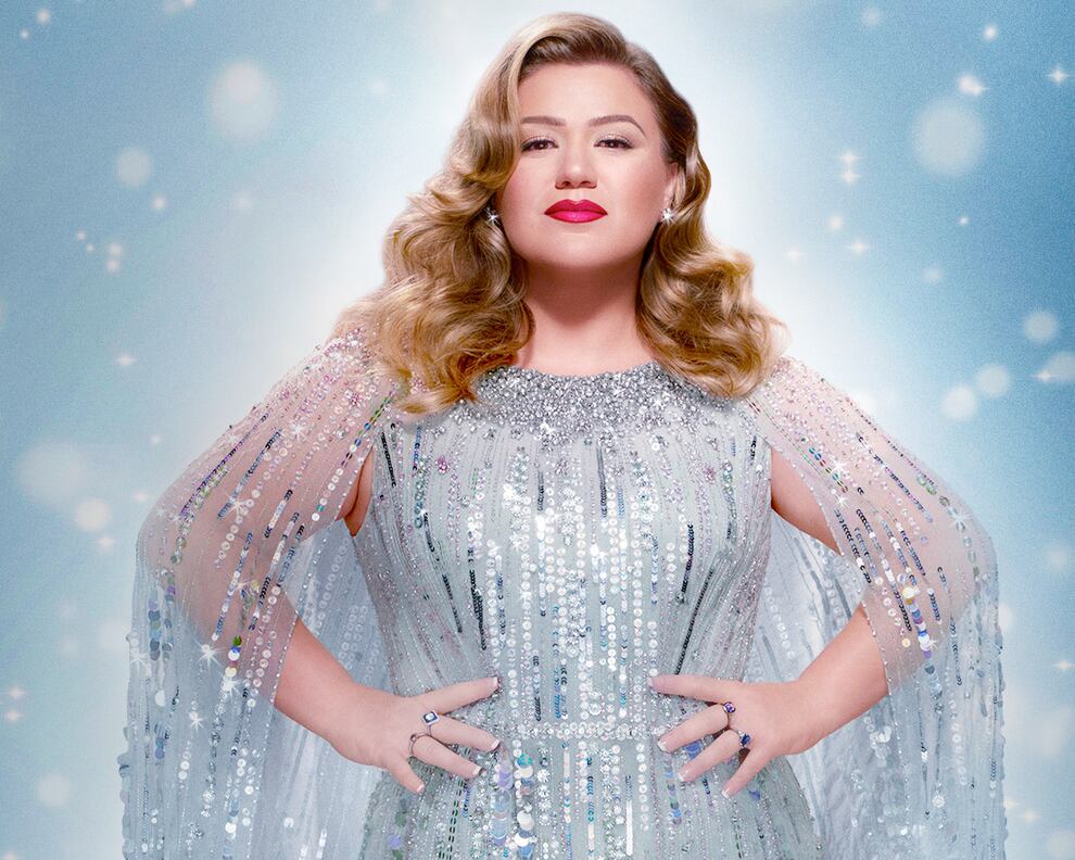 Kelly Clarkson Presents When Christmas Comes Around