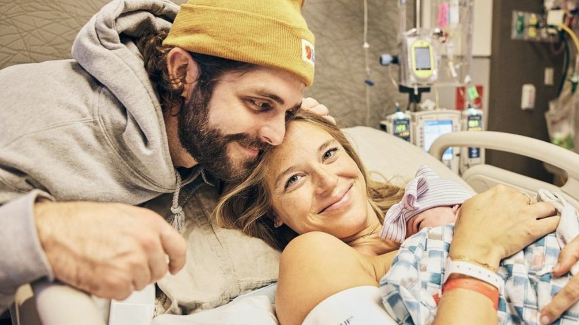 Watch Access Hollywood Highlight Thomas Rhett And Wife Lauren Akins