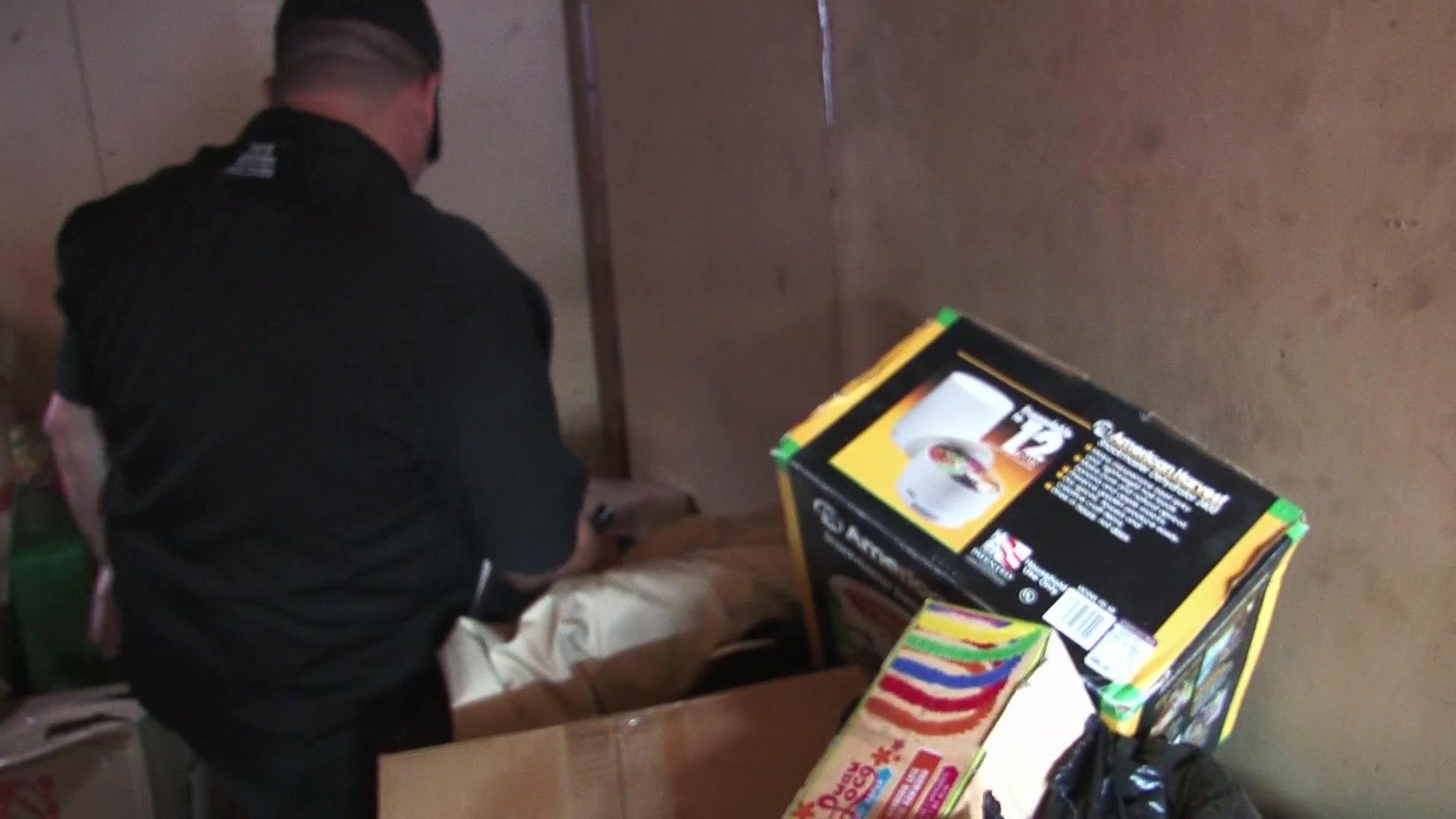 Watch ¿Quién Da Más? Episode La primera vez de Brandi