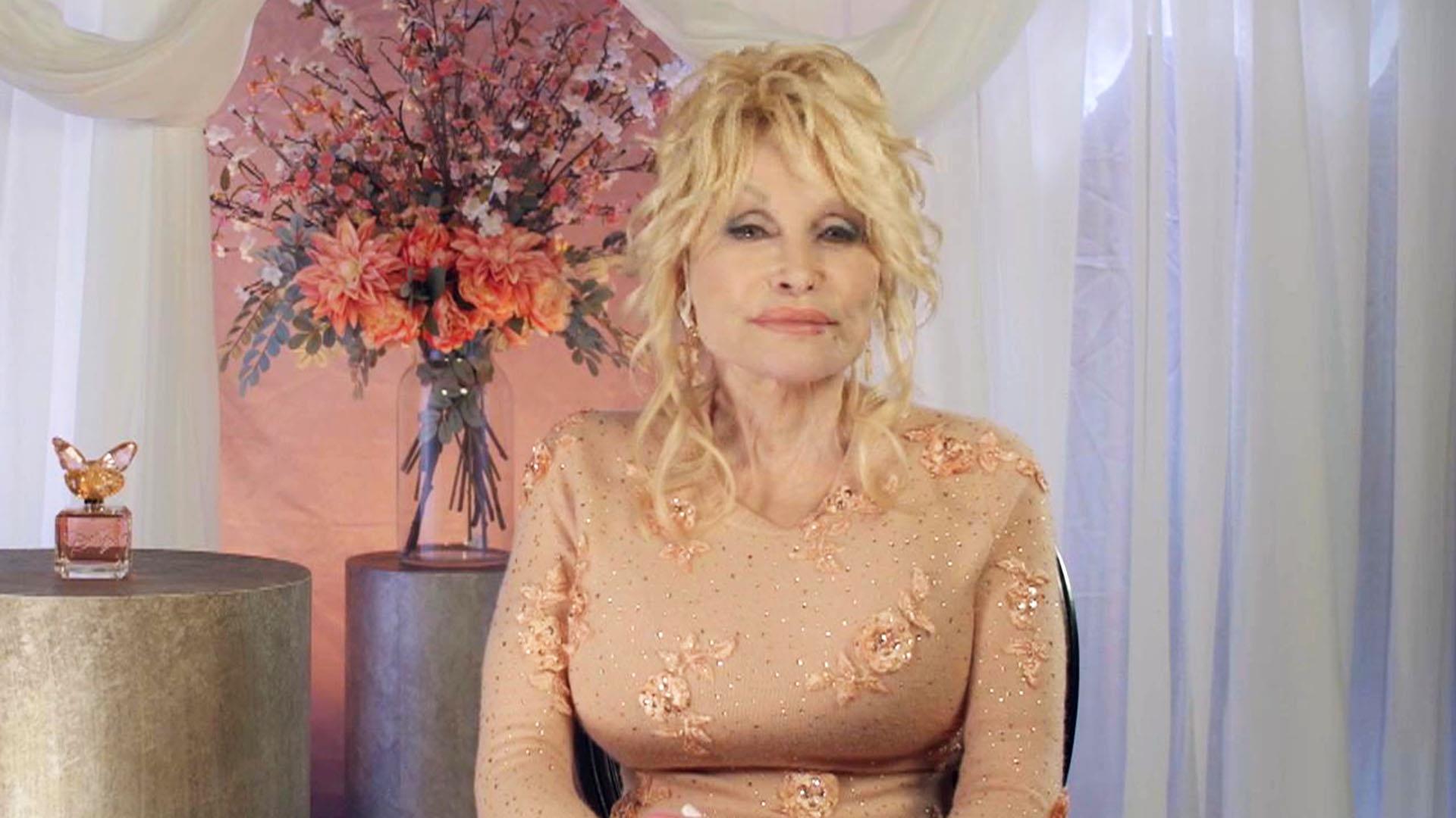 Watch Today Highlight Dolly Parton Reveals Why She S Hesitant To Receive Medal Of Freedom Nbc Com