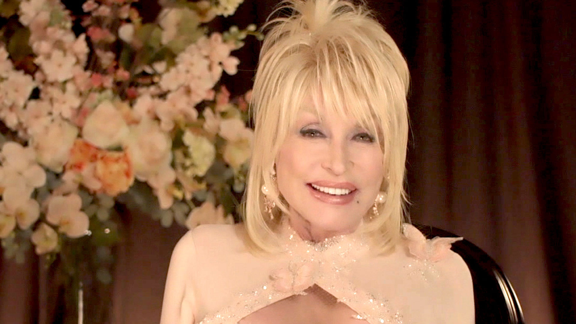 Watch The Tonight Show Starring Jimmy Fallon Episode Dolly Parton Noah Centineo Slowthai Ft Skepta Nbc Com