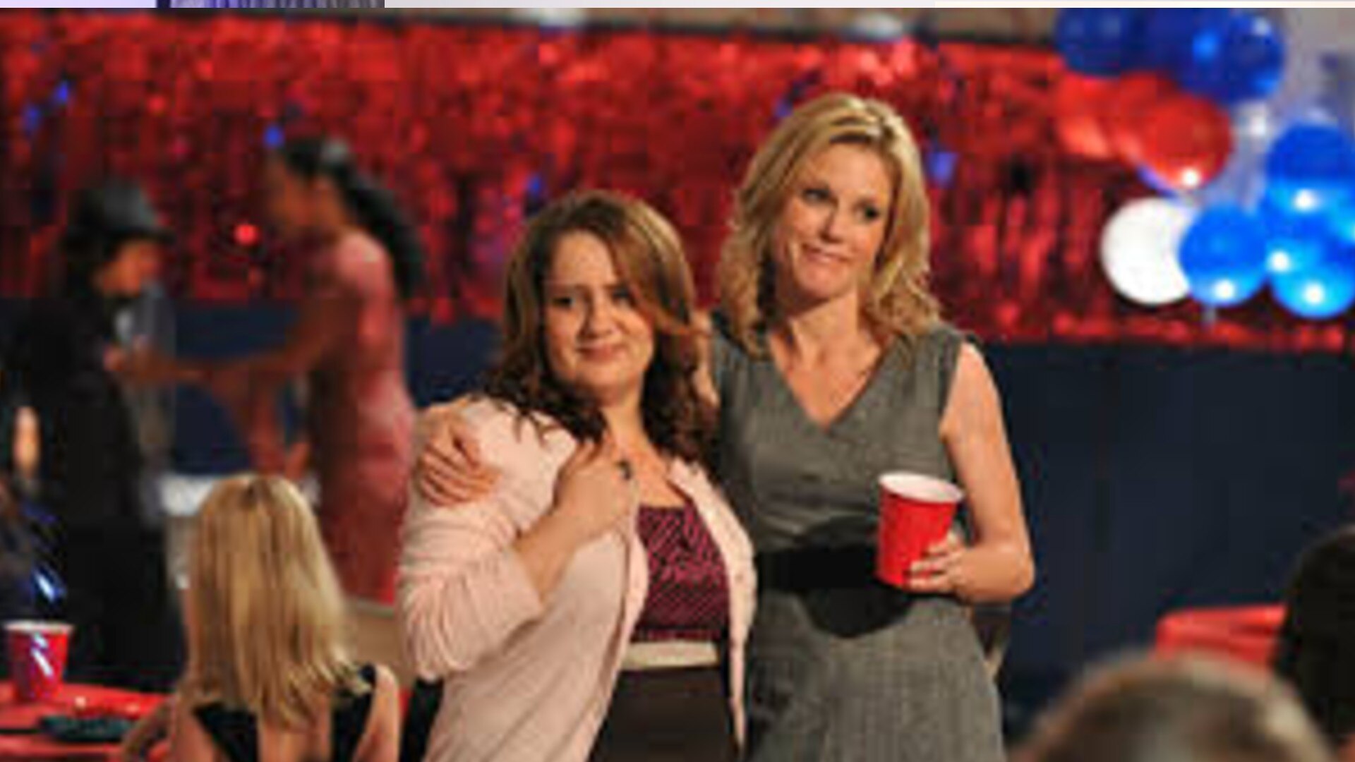 Watch Modern Family Episode Dance Dance Revelation